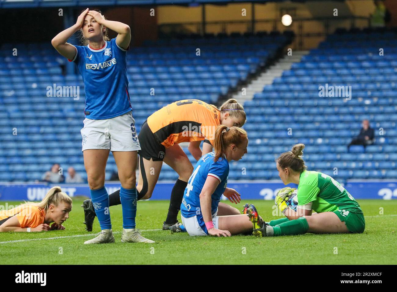 Glasgow, Regno Unito. 21st maggio, 2023. Glasgow City ha vinto un gol, segnato da Laura Davidson (Glasgow City, 14) per vincere il campionato e il loro titolo scozzese 16th. Il punteggio finale di Rangers 0 - 1 Glasgow City, ha preso il titolo da Rangers, i campioni precedenti. Il gol, segnato in tempi supplementari, è stato sufficiente a negare ai Celtic, che giocavano cuori a Parkhead e vincevano 2 - 0, dal sorpasso in vetta alla classifica. Credit: Findlay/Alamy Live News Foto Stock