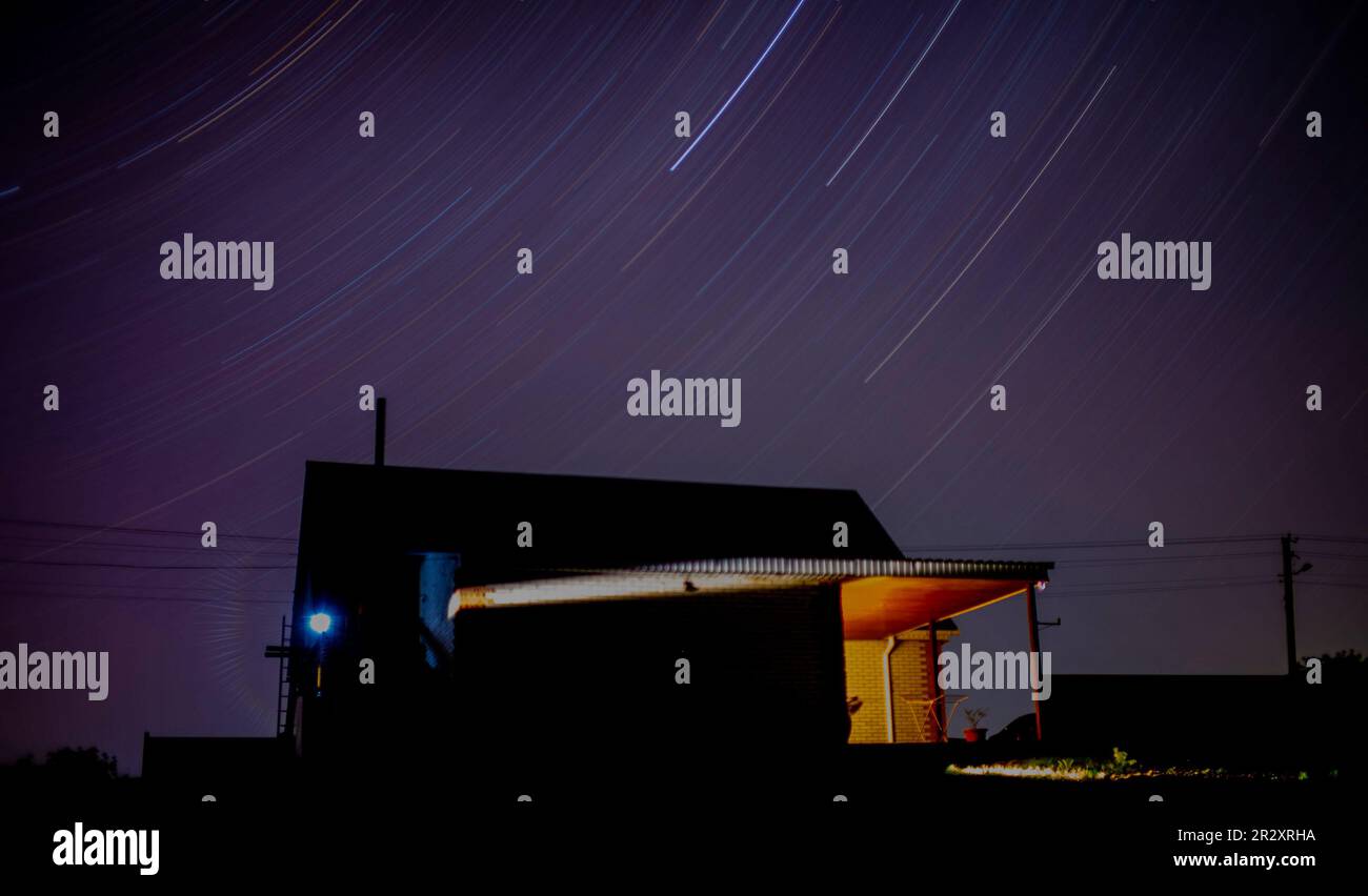 Il movimento delle stelle nel cielo notturno. Foto Stock