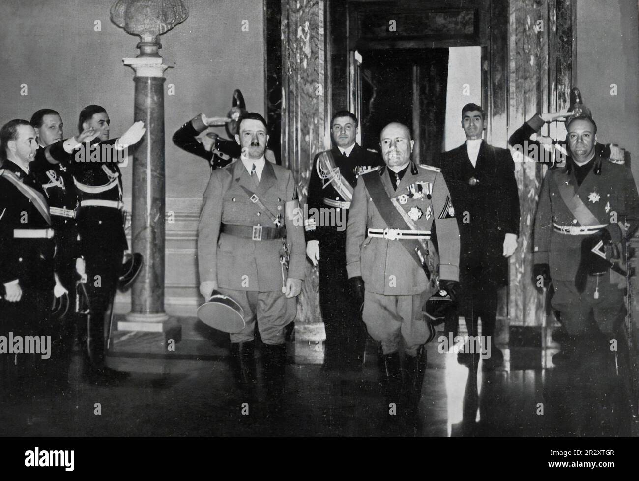 Incontro del dittatore italiano Benito Mussolini con il dittatore nazista Hitler in Italia nel 1938 Foto Stock