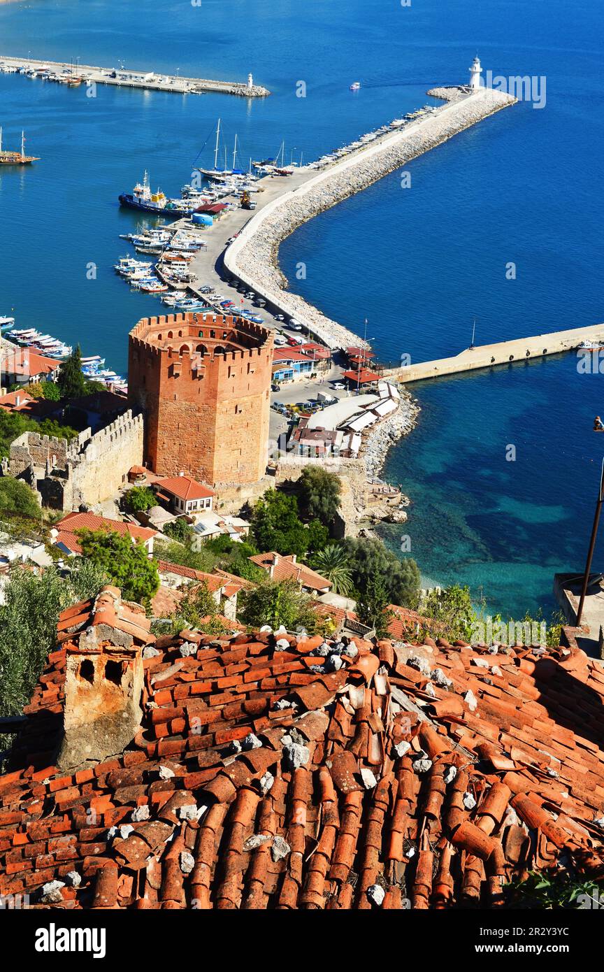 Vista del porto di Alanya forma Alanya penisola. Riviera turca Foto Stock