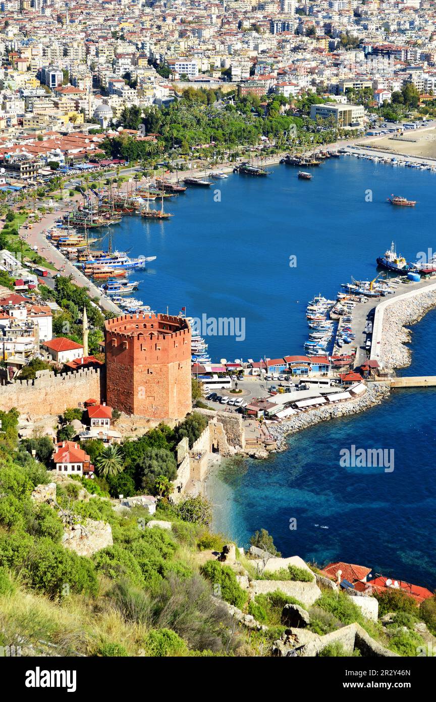 Vista del porto di Alanya forma Alanya penisola. Riviera turca Foto Stock