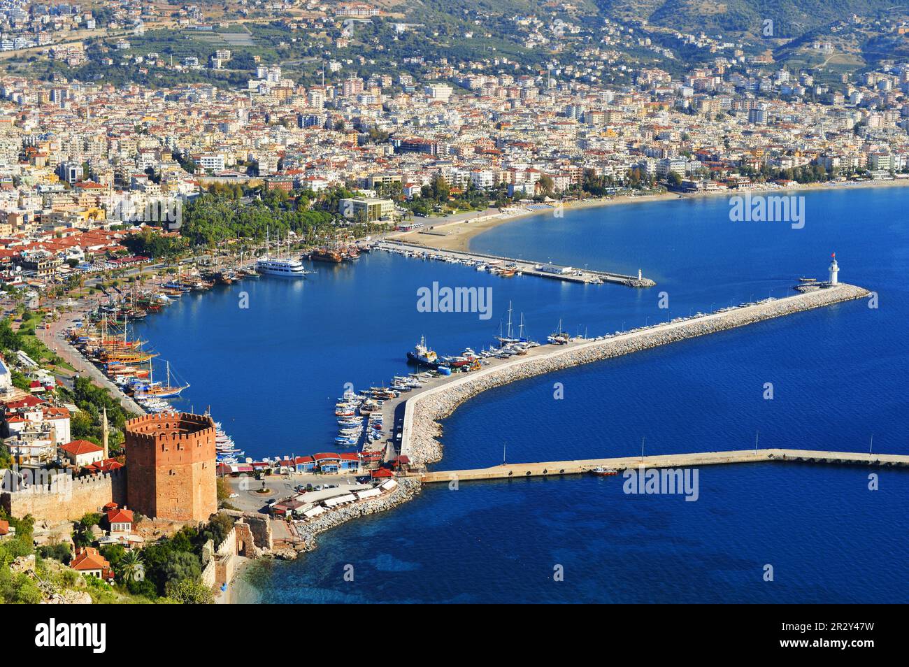 Vista del porto di Alanya forma Alanya penisola. Riviera turca Foto Stock