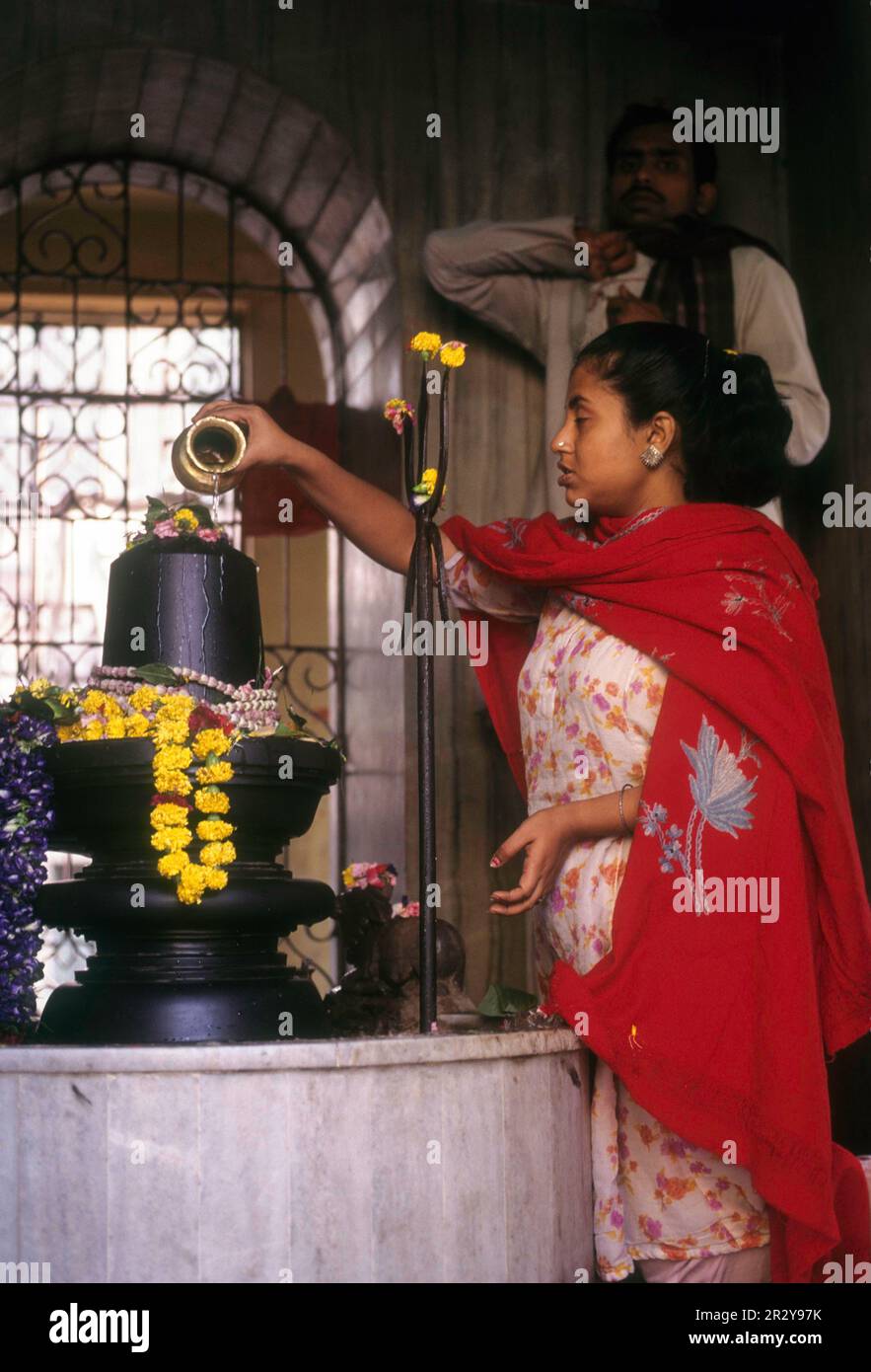 Culto di Siva a Kalighat a Kolkata o Calcutta, India, Asia Foto Stock