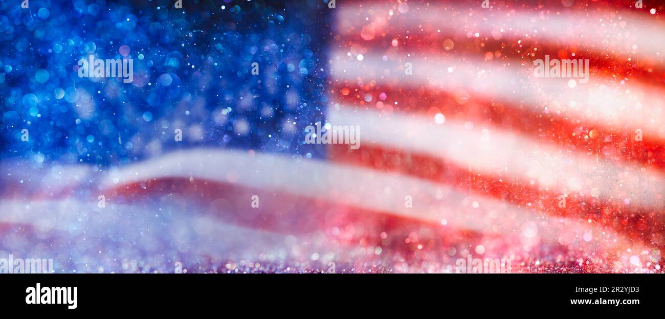 Sfondo astratto rosso, bianco e blu brillante. Sfondo USA o carta da parati  con bandiera americana per il 4th luglio, Memorial Day, Veteran's Day o  altro p Foto stock - Alamy