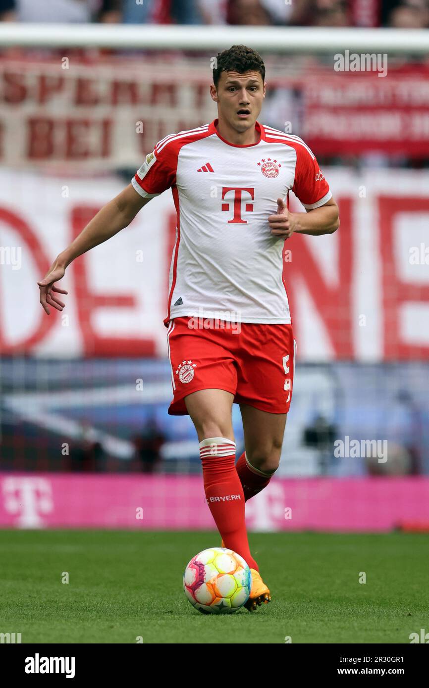 Benjamin Pavard of Bayern Muenchen FC Bayern Muenchen - RB Leipzig Fussball 1 . Bundesliga Saison 2022 / 2023 Foto Stock