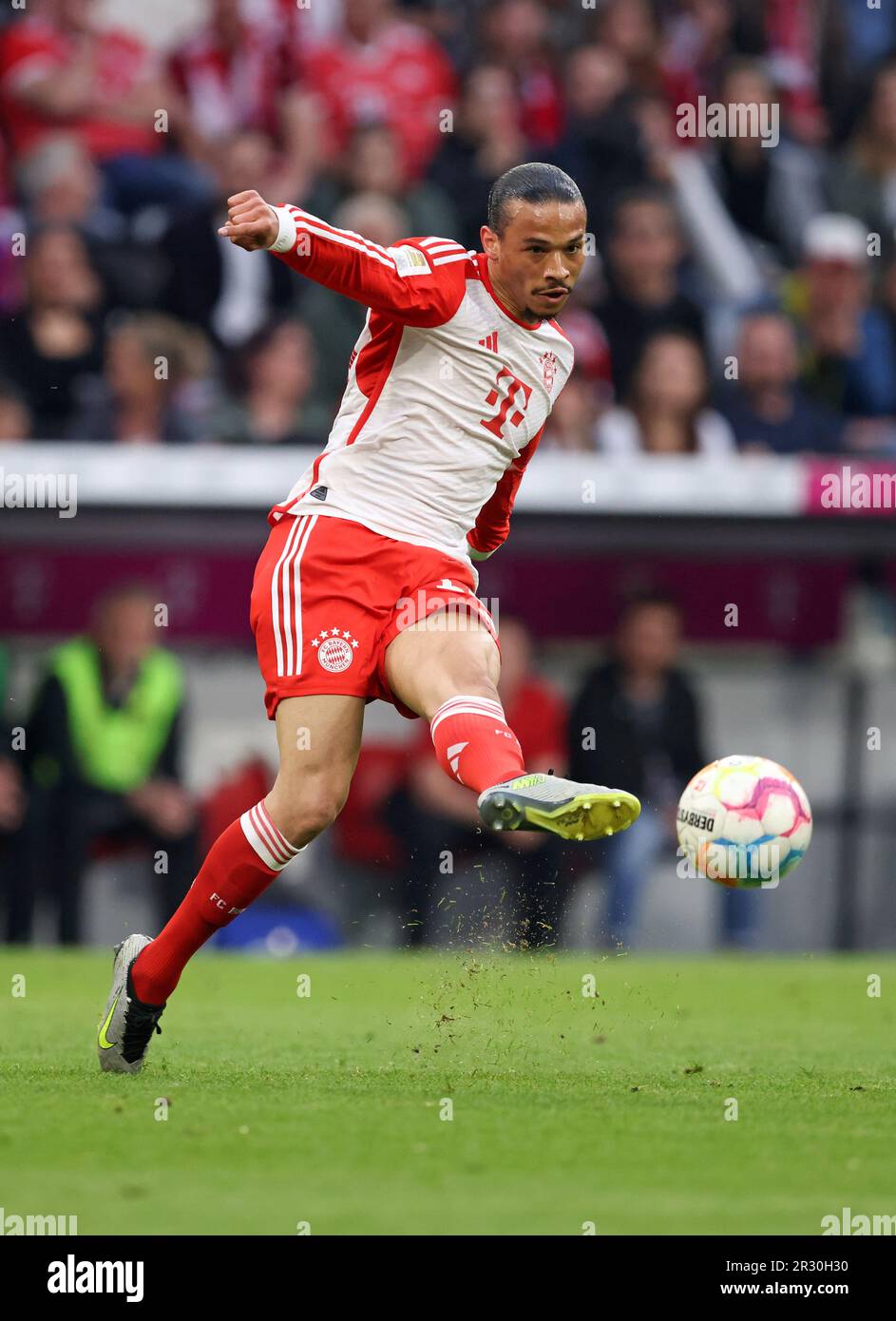 Leroy sane del Bayern Muenchen FC Bayern Muenchen - RB Leipzig Fussball 1 . Bundesliga Saison 2022 / 2023 Foto Stock