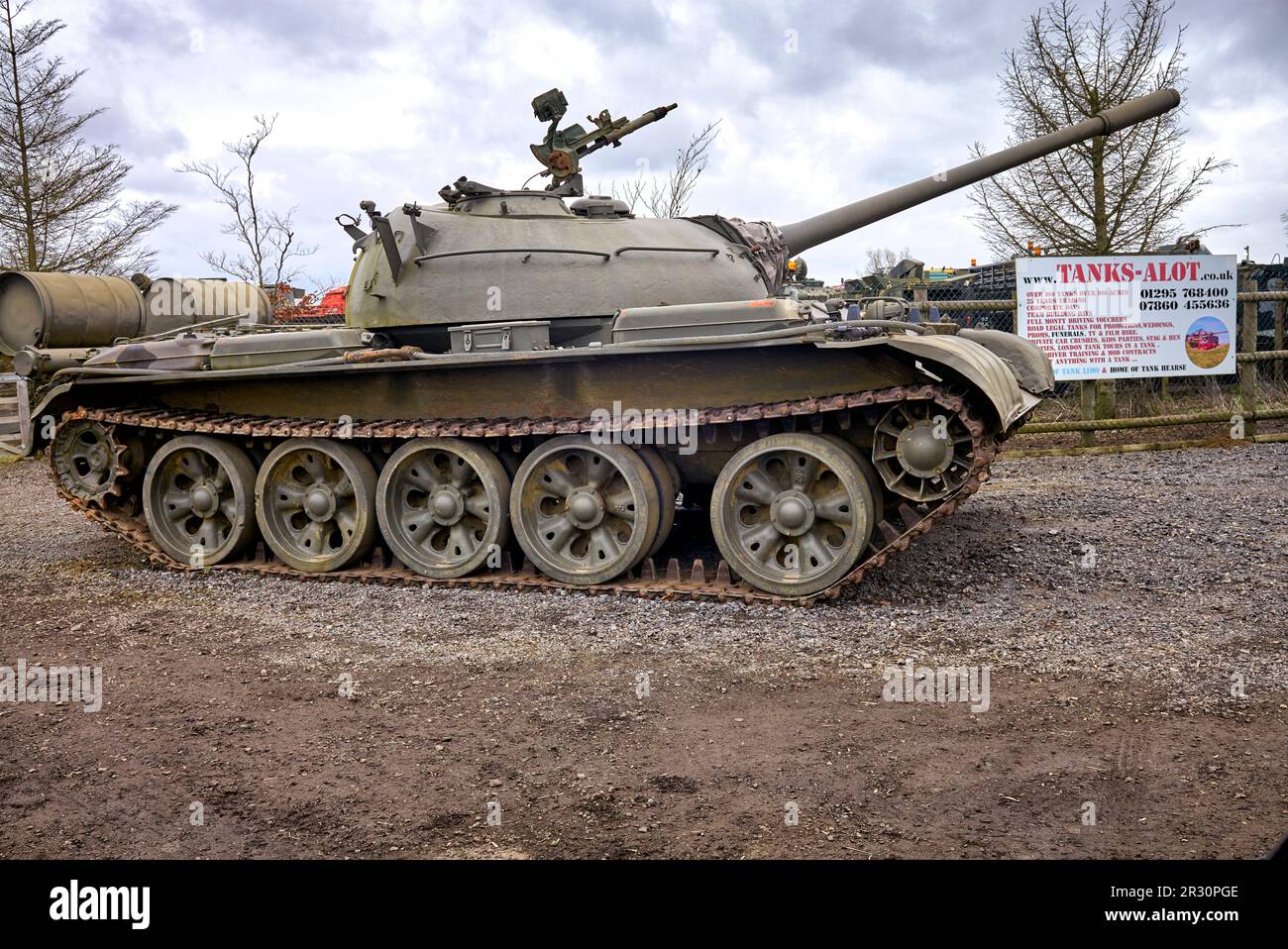 Veicoli dell'esercito del carro armato a carri armati alot, Brackley Northants Regno Unito. Centro esperienza di guida su carri armati. Foto Stock