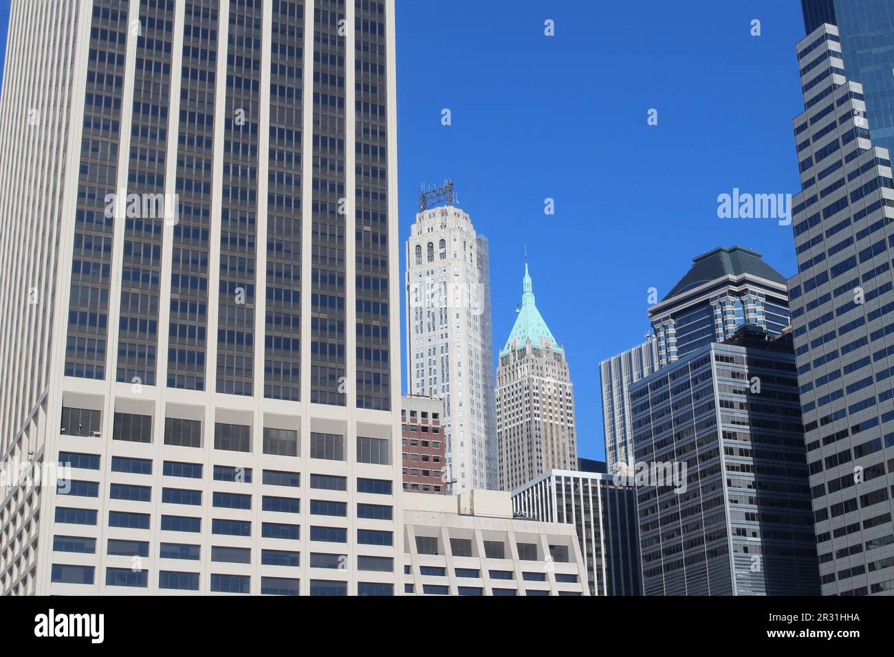 Vista panoramica di New York City da un elicottero in una giornata di sole Foto Stock