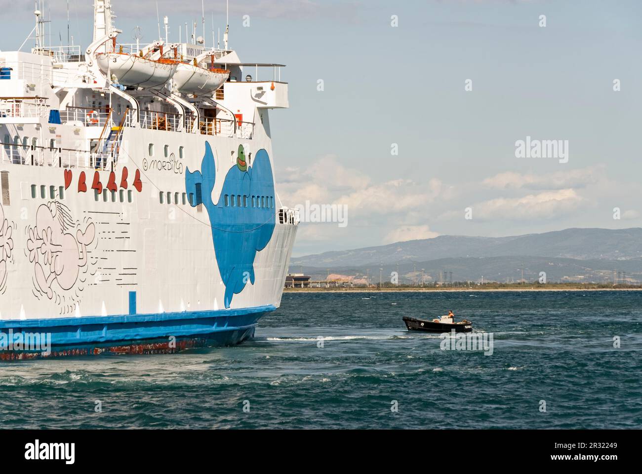 Industria e porto dei traghetti Piombino Foto Stock
