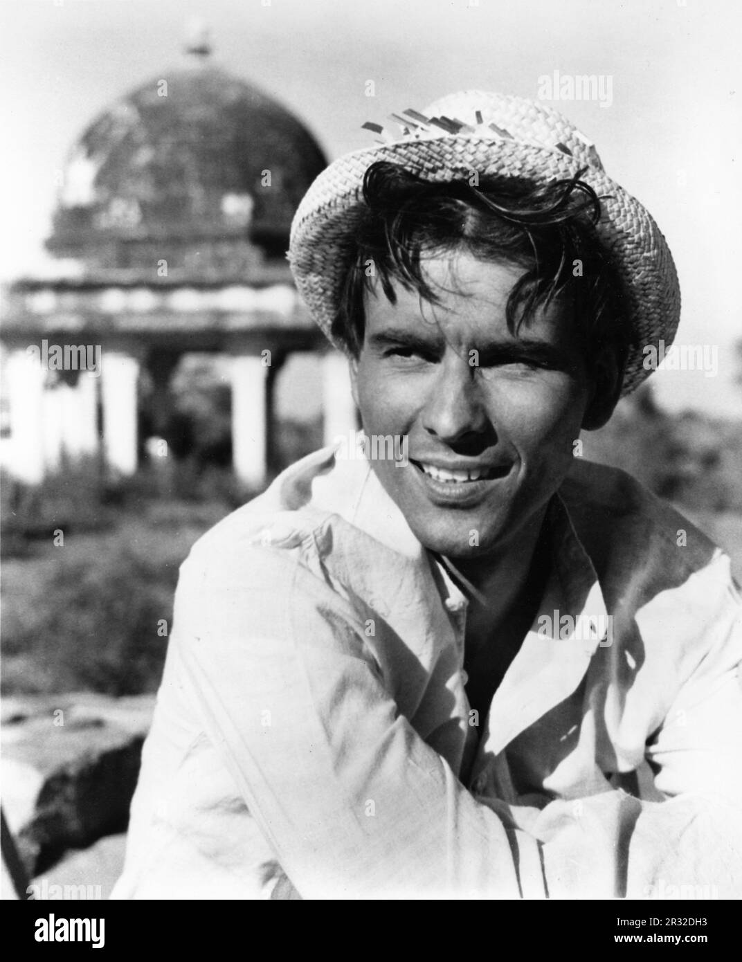 HORST BUCHHOLZ ha cantato il ritratto dell'assassino di Mahatma Gandhi, attivista militante indù Nathuram Godse, in NOVE ORE, A RAMA 1963, regista / produttore MARK ROBSON libro Stanley Wolpert musica Malcolm Arnold UK-USA co-produzione Red Lion / Twentieth Century Fox Productions Foto Stock