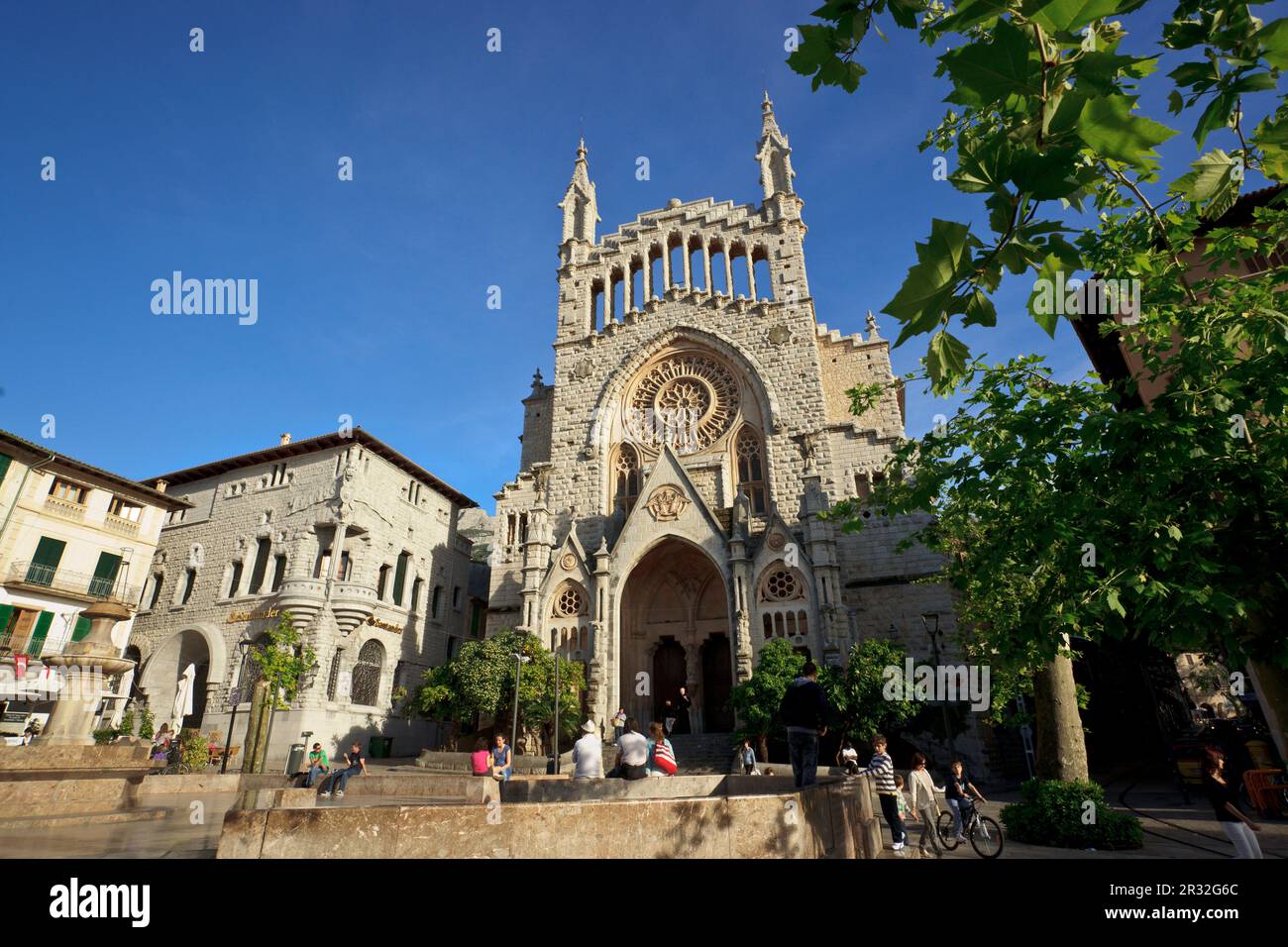 Chiesa parrocchiale di San Bartolome, originale del 12th ° secolo, route.Placa constitució.Soller.Mallorca.Baleari Isole. Spagna. Foto Stock