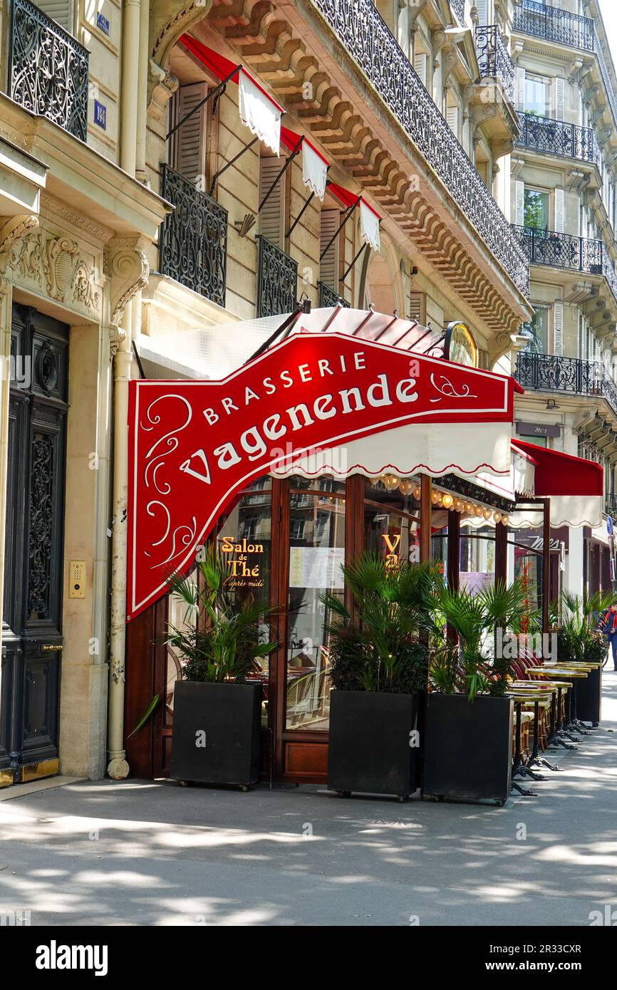 Boulevard Saint-Germain terrazza del ristorante storico, Brasserie Vagenende, Parigi, Francia. Foto Stock