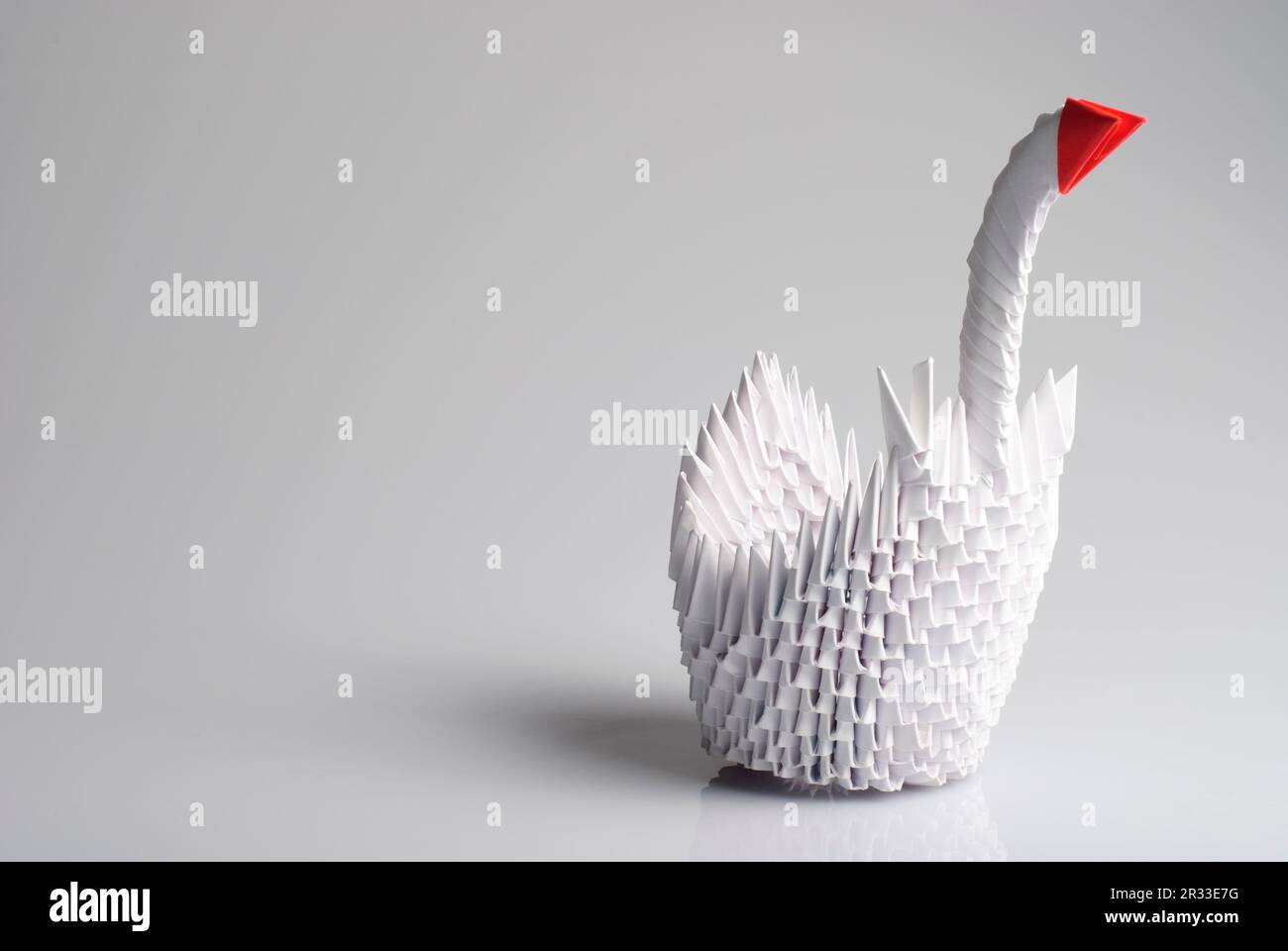 Cigno origami immagini e fotografie stock ad alta risoluzione - Alamy