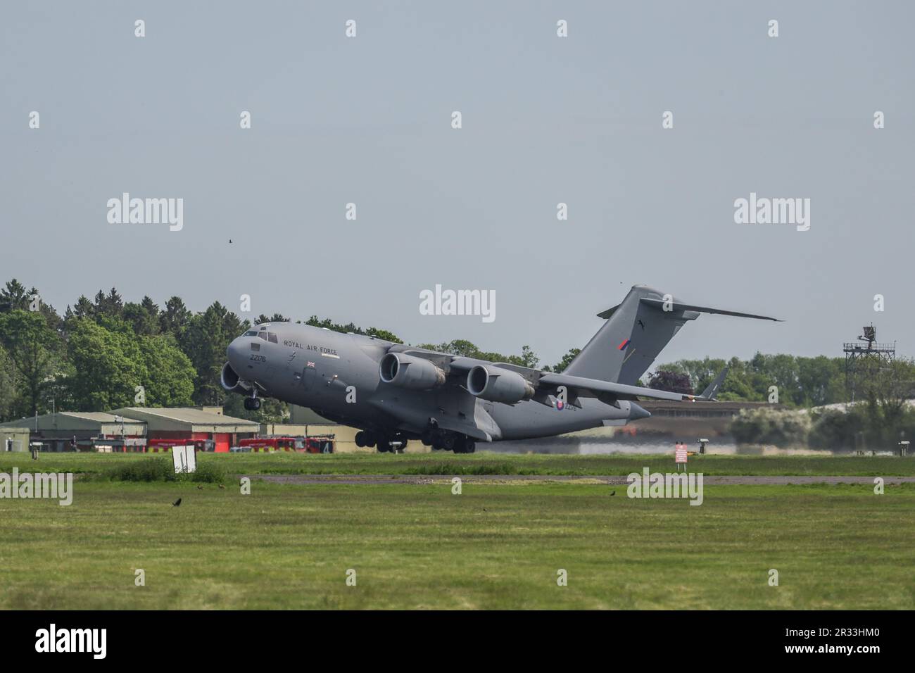 RAF Boeing C-17 Globemaster decollo a RAF Leeming, Leeming Bar, Regno Unito, 22nd maggio 2023 (Foto di Mark Cosgrove/News Images) Foto Stock