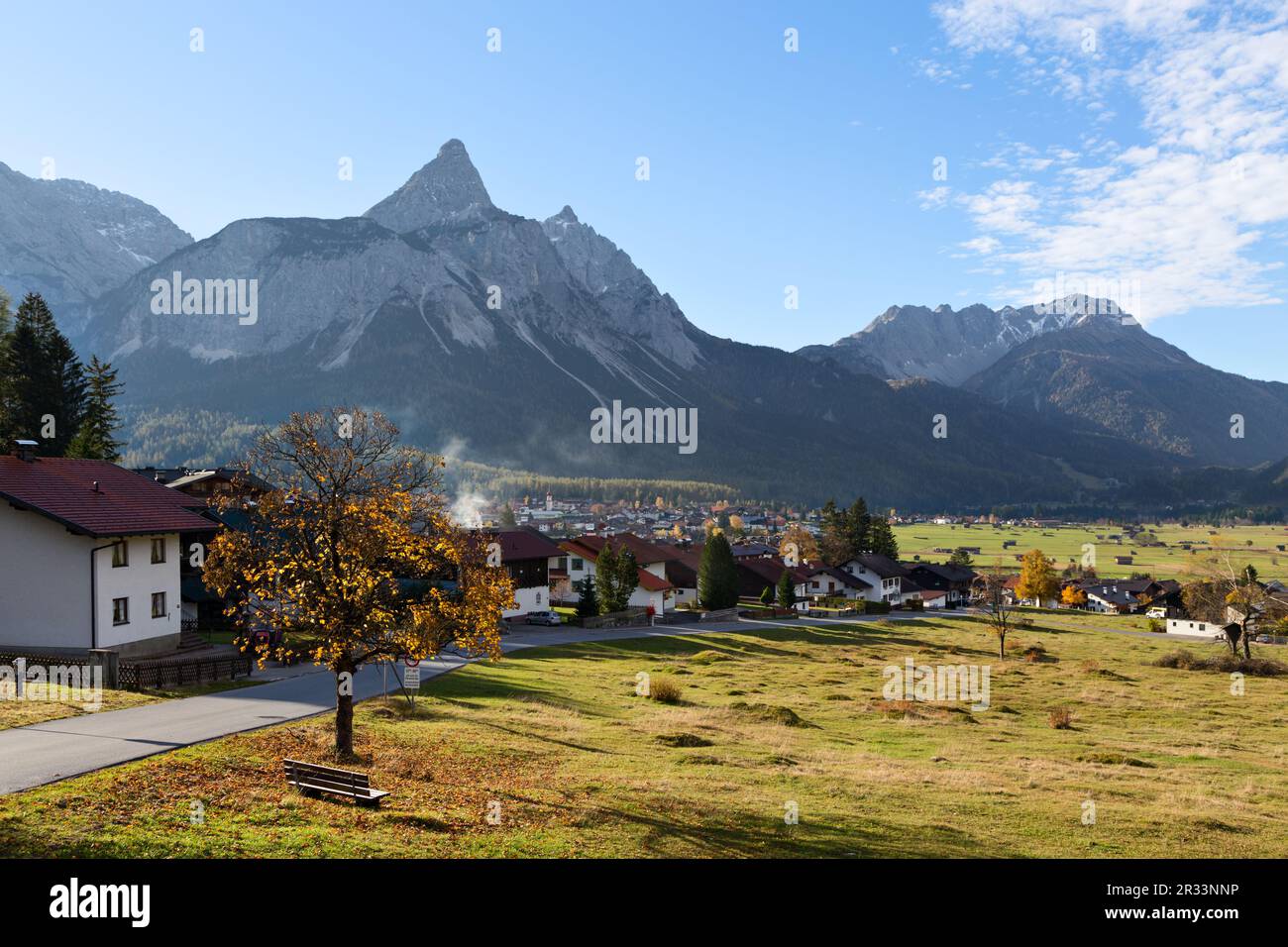 Ehrwald mont Sonnenspitze e il monte Wannig Foto Stock