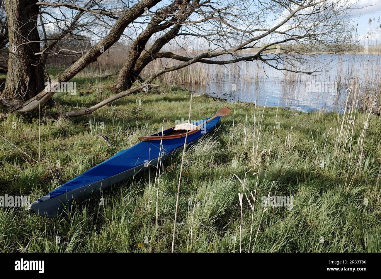 Kayak pieghevole sulla riva del fiume Havel Foto stock - Alamy