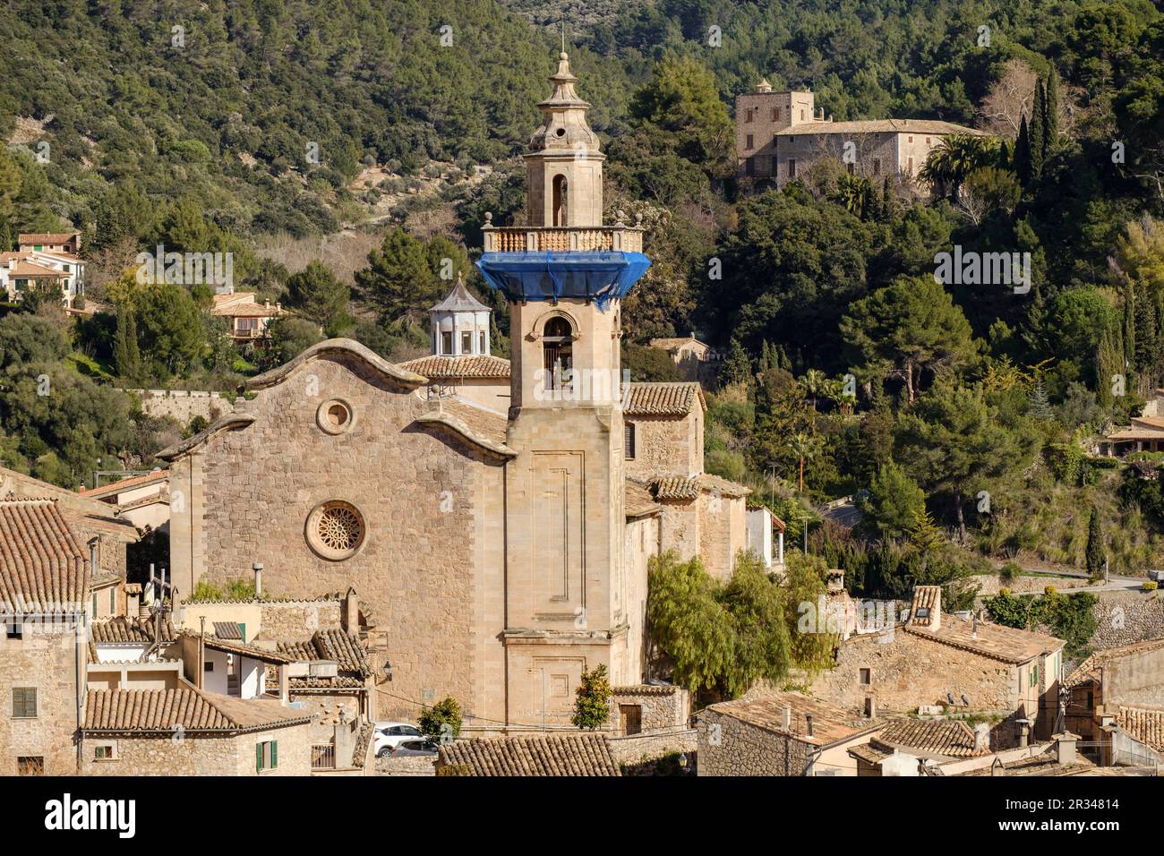 Parroquia de Sant Bartomeu, iniciada en 1235, gotica, Valldemossa, Maiorca, isole Baleari, Spagna. Foto Stock