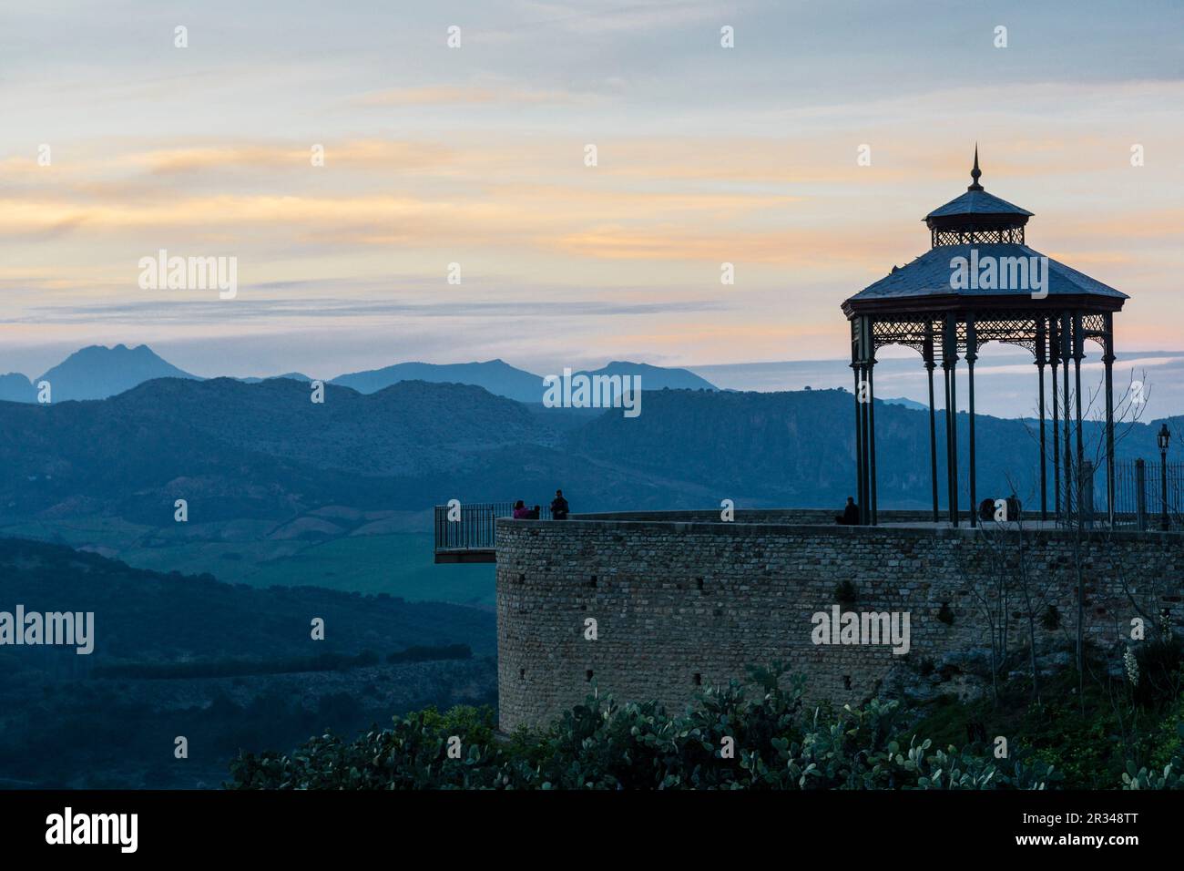Mirador en onu parque publico, Ronda ,provincia de MálagaAndalucia, Spagna. Foto Stock
