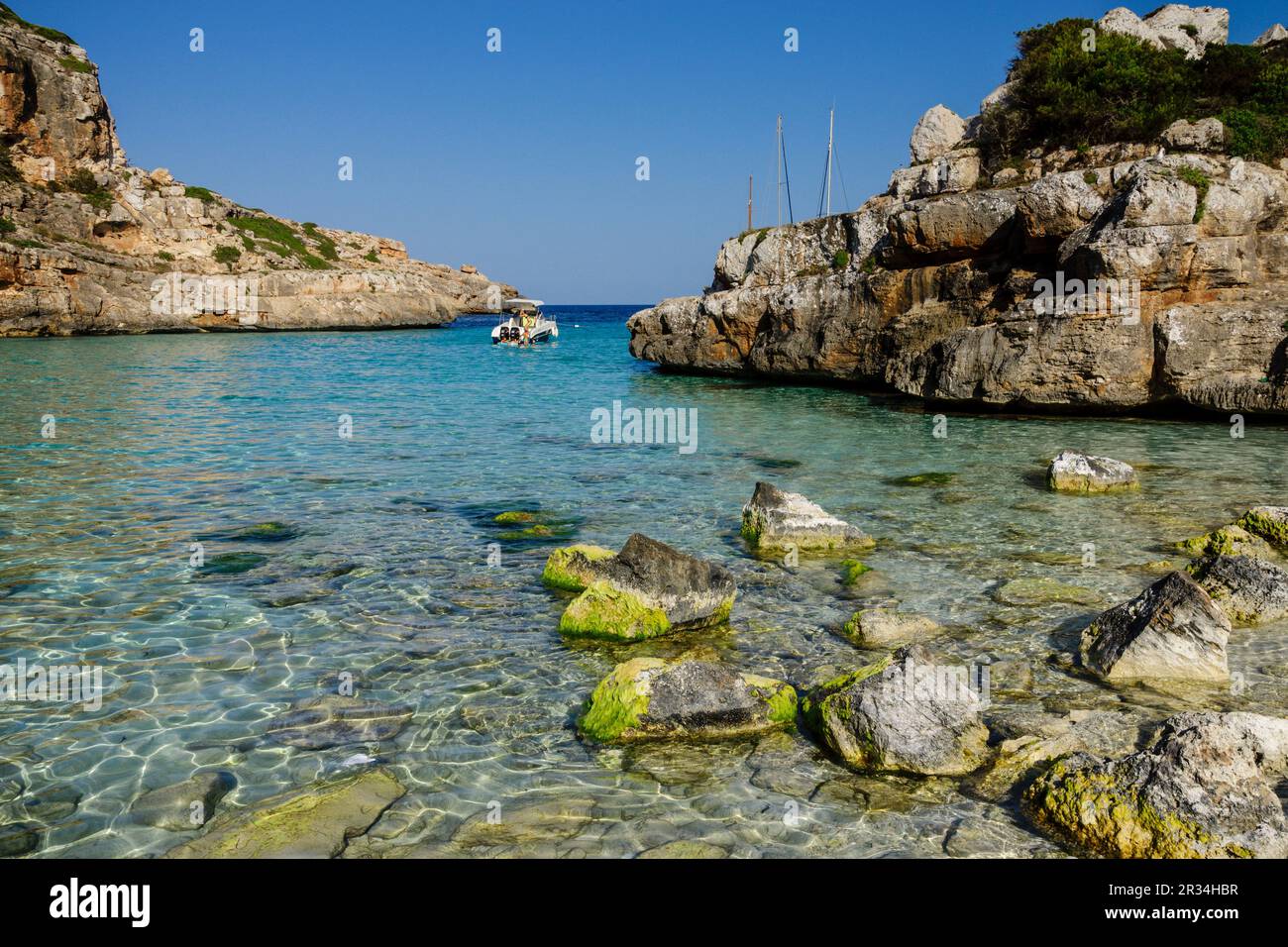 Yates fondeados,Cala Marmols, Ses Salines,Mallorca, Islas Baleares, Spagna, Europa. Foto Stock