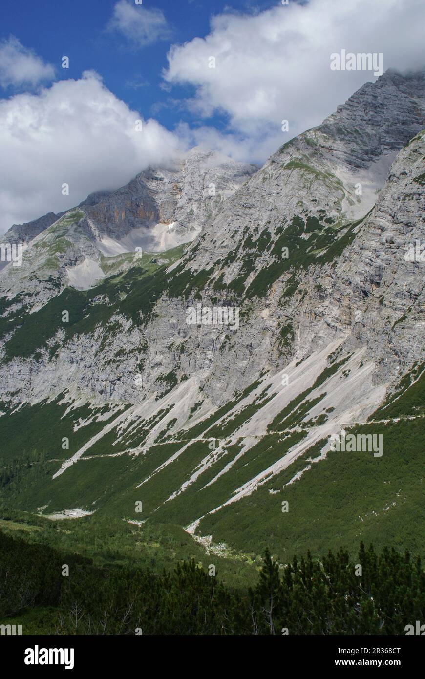Escursioni a piedi nella Valle di Gleirsch, Monti Karwendel, Tirolo, Austria Foto Stock