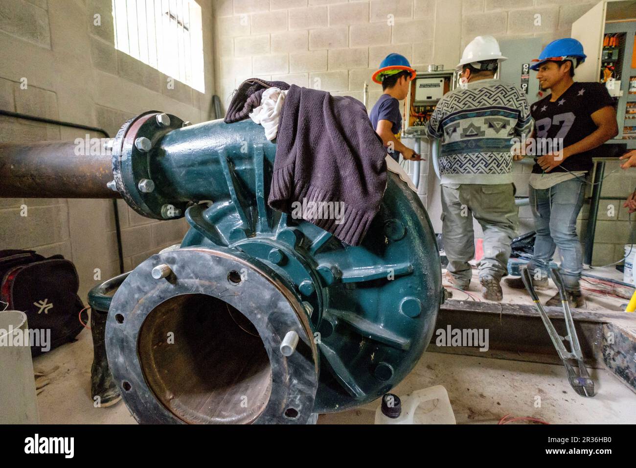 Proyecto de energia hidroelectrica madre selva, Sierra de los Cuchumatanes, Quiche, República de Guatemala, América centrale. Foto Stock