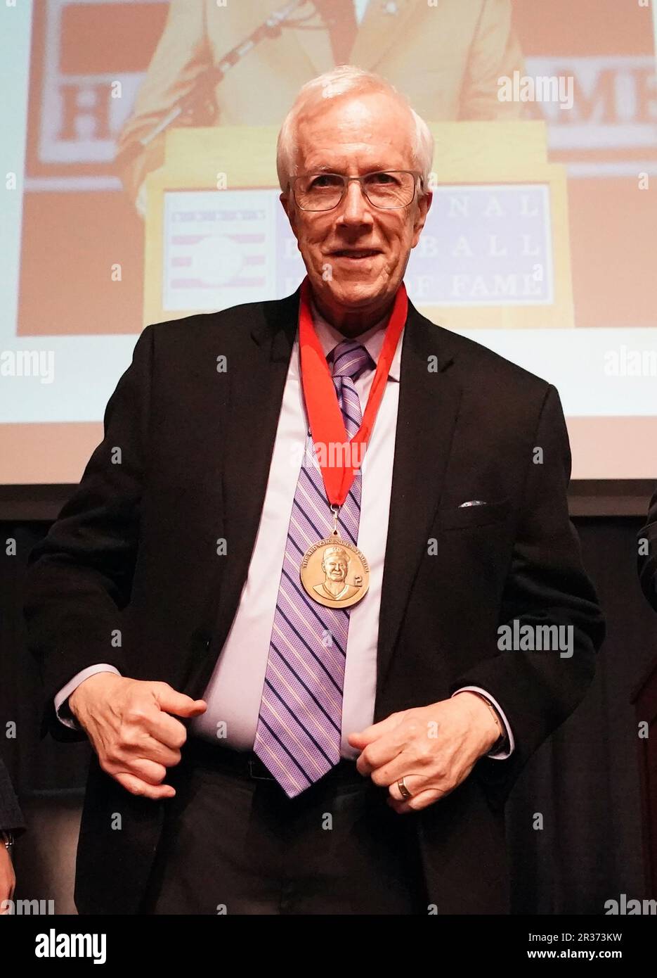 Pensione St. Louis Post Dispatch baseball battery writer Rick Hummel, mostrato in questo 15 gennaio 2023 file foto è morto all'età di 77 anni, è stato annunciato a St. Louis il Lunedi, 22 maggio 2023. Hummel, che ha coperto la St Louis Cardinali per il St Louis Post Dispatch per 51 anni, è stato un ex presidente della Baseball Writers' Association, e nel 2006, ha ricevuto il BBWAA's Career Excellence Award, e un posto nell'ala degli scrittori alla National Baseball Hall of Fame a Cooperstown, N.Y. Hummel morì il 20 maggio 2023 dopo una breve malattia. File di foto di Bill Greenblatt/UPI Foto Stock