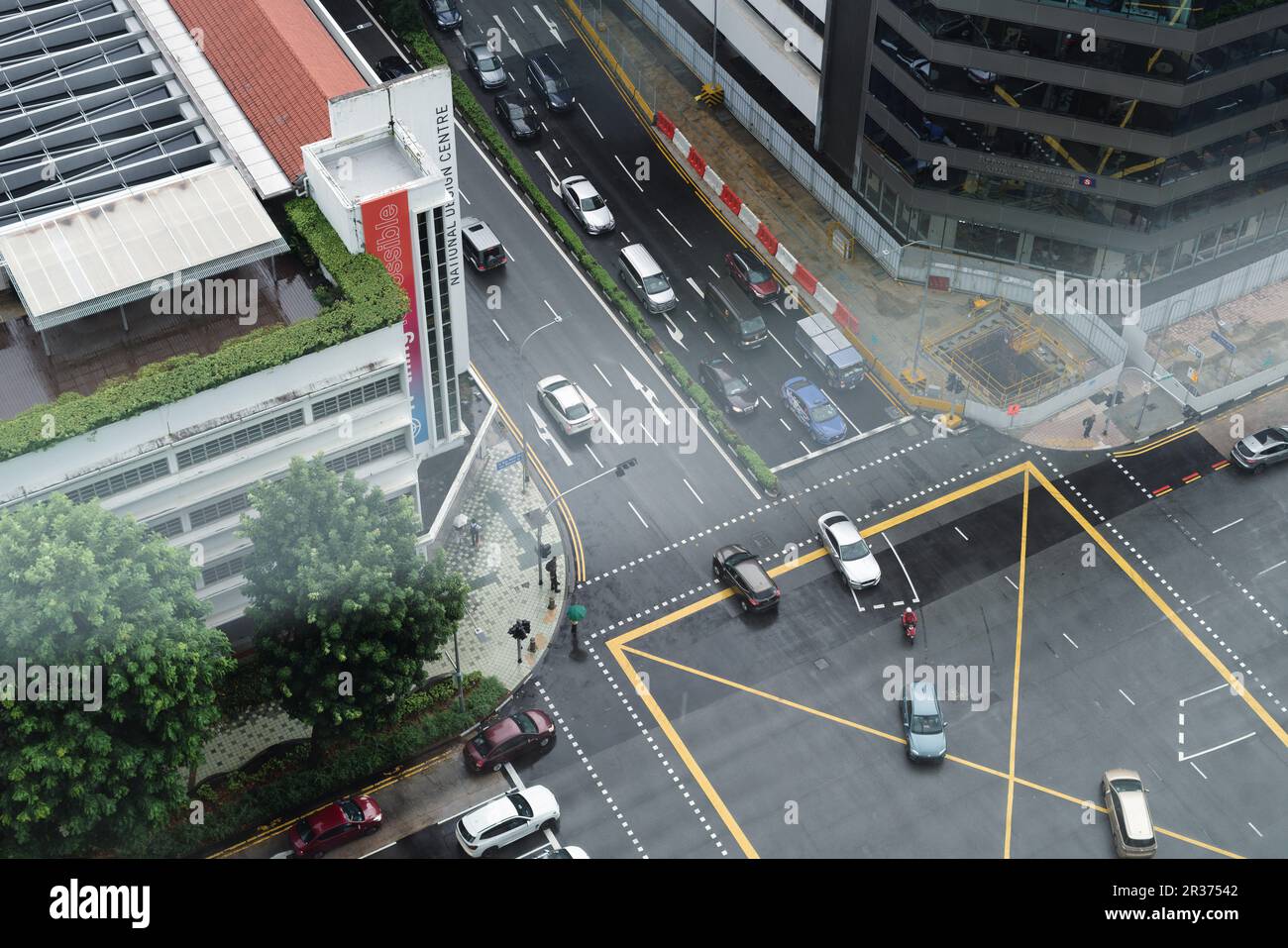 Singapore - 21 Ottobre 2022 : Via Bugis Victoria e incrocio della strada centrale Foto Stock