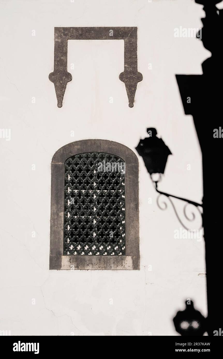 Ombre sulla facciata, Obidos, Estremadura e Ribatejo, Portogallo Foto Stock