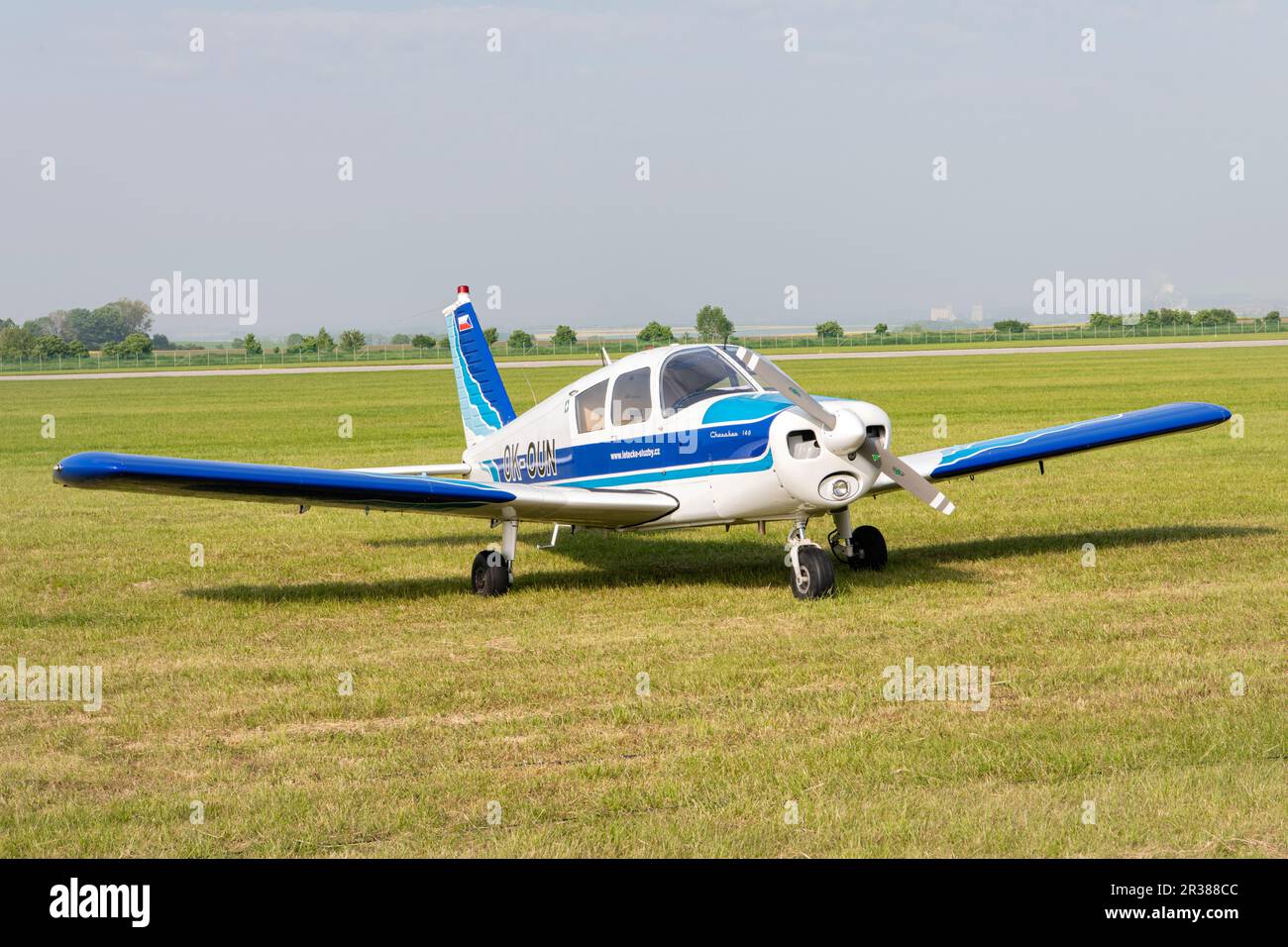 Piper PA-28 Cherokee al Caslav Air Show 2023 a Caslav, Repubblica Ceca Foto Stock