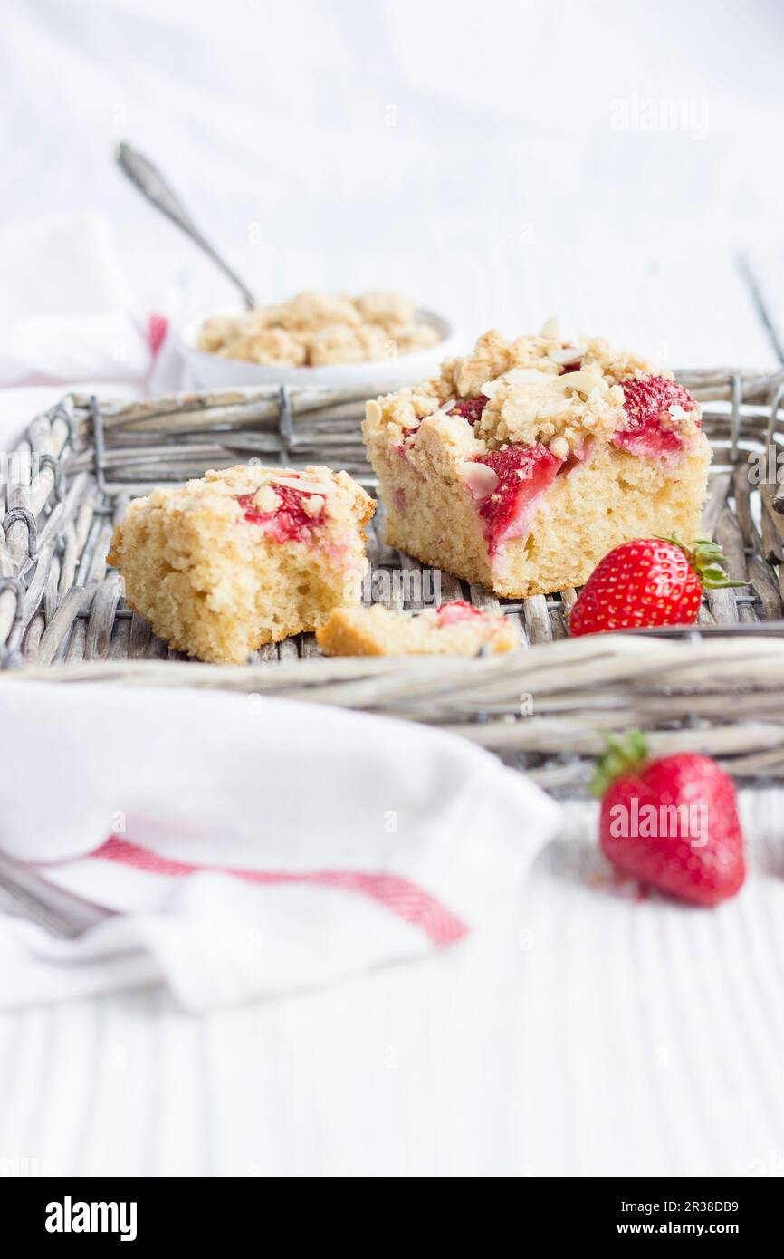 Torta di semola alle fragole Foto Stock