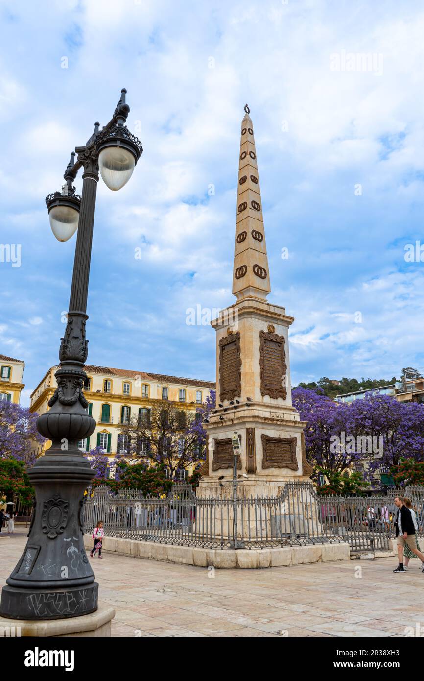 MALAGA, SPAGNA - 20 MAGGIO 2023: Monumento a Torrijos su piazza Merced (Plaza de la Merced) a Malaga, Spagna il 20 maggio 2023 Foto Stock