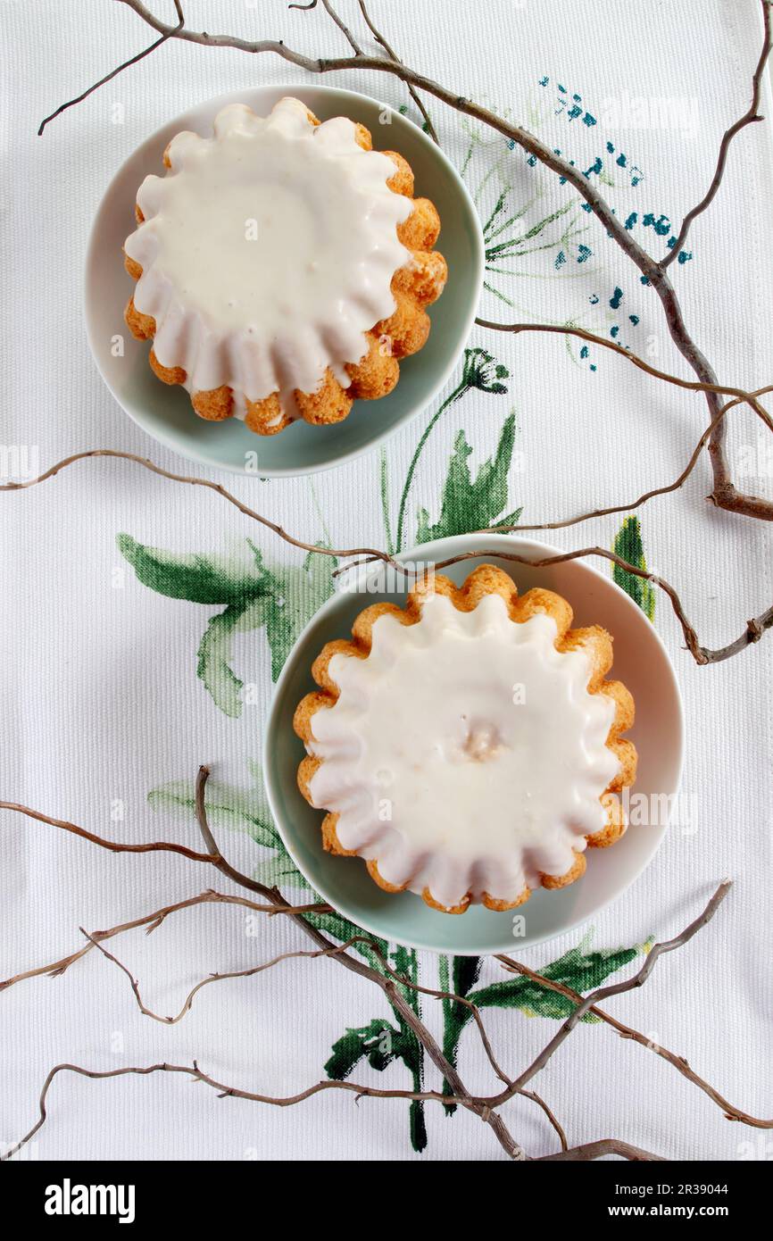 Due cupcake con glassa Foto Stock