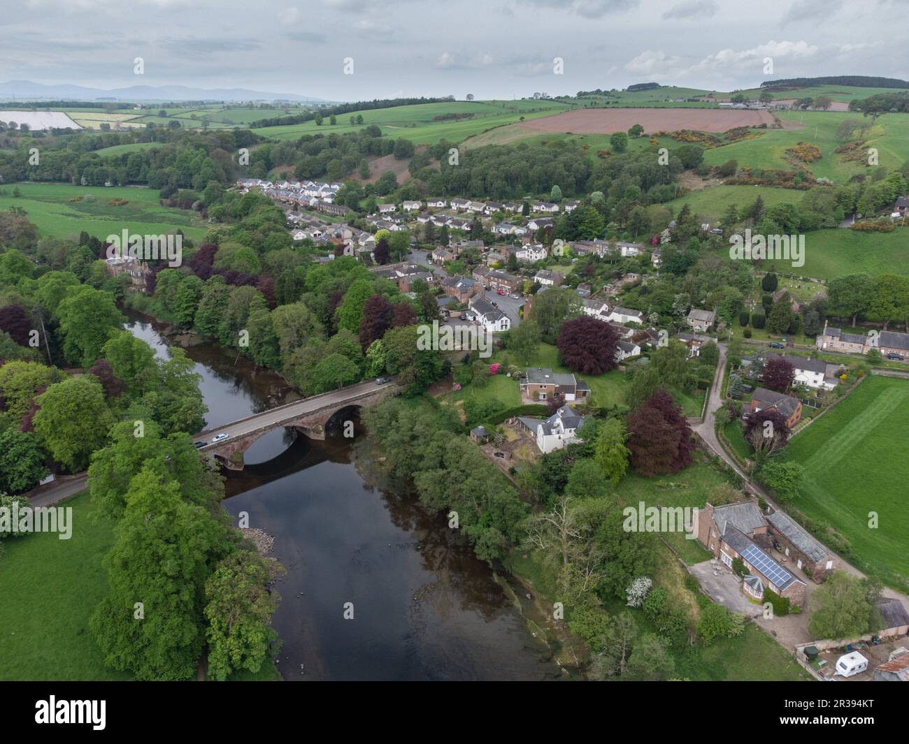Armathwaite villaggio in cumbria e ponte sul fiume eden. Foto Stock