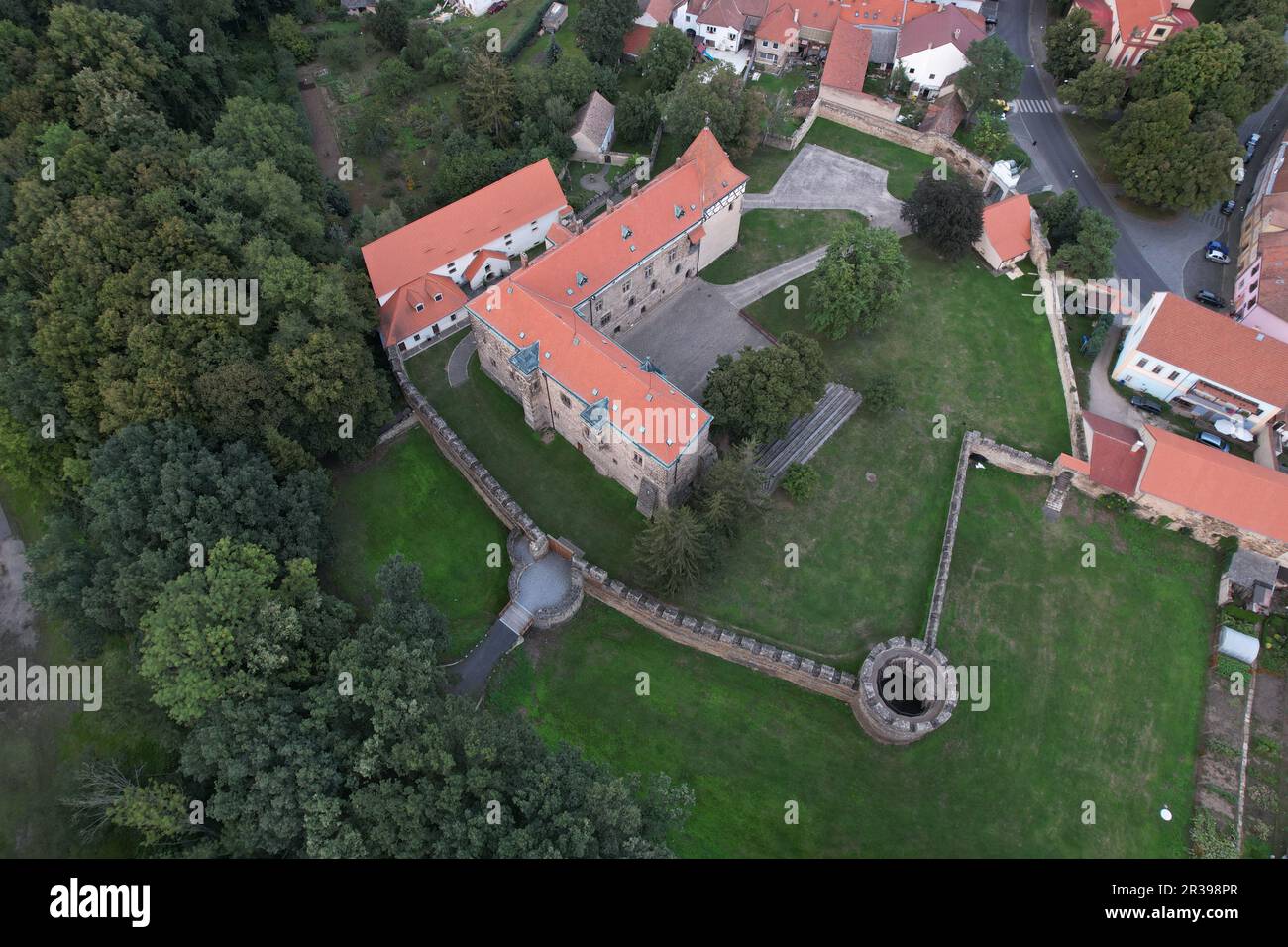 Budyne nad Ohri, repubblica Ceca, vista panoramica aerea del castello gotico Budyne nad Ohry, regione di Ceske stredohori della repubblica Ceca, Europa Foto Stock