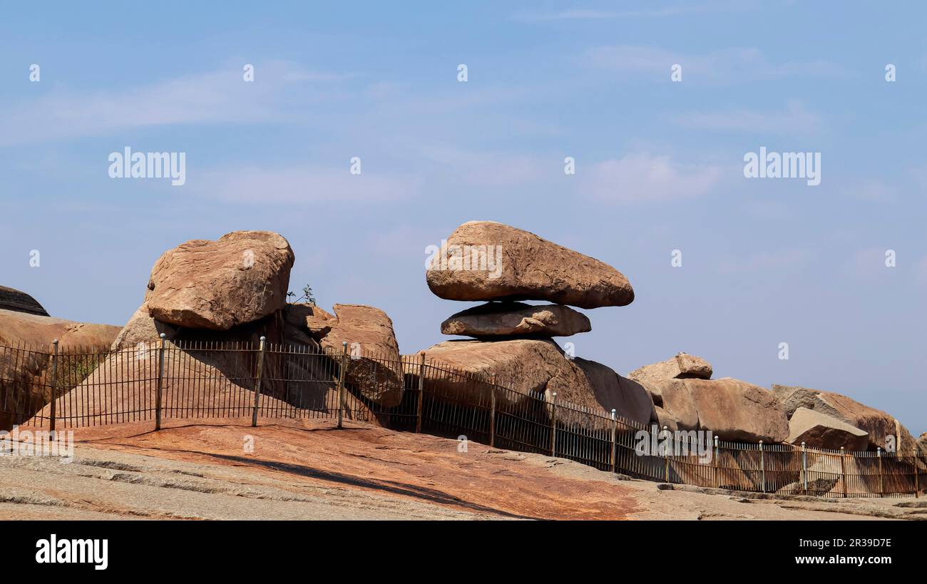 Formazioni rocciose miracolose nel campus di Bellary Fort, Karnataka, India. Foto Stock