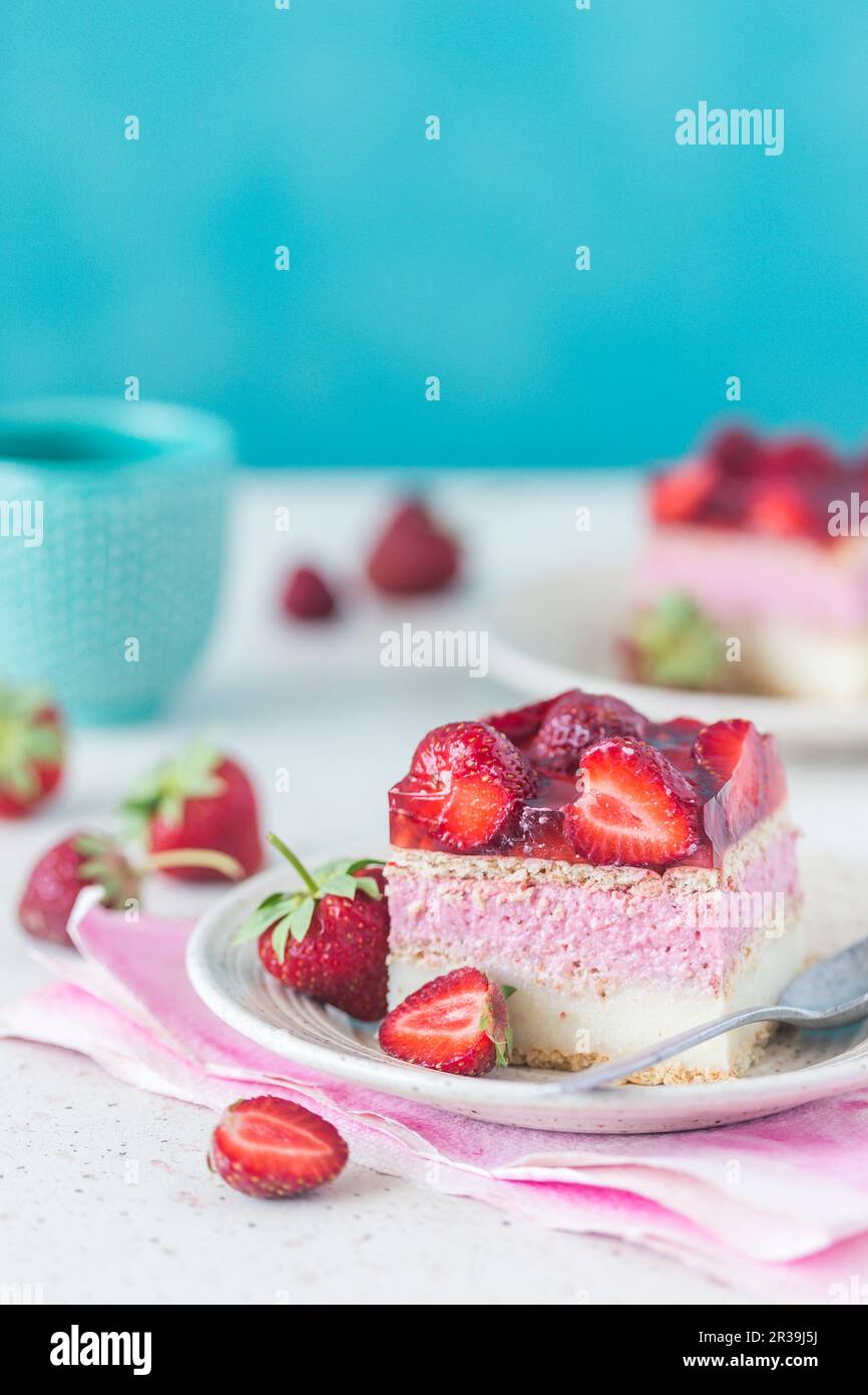 Una fetta di crema di fragole Foto Stock