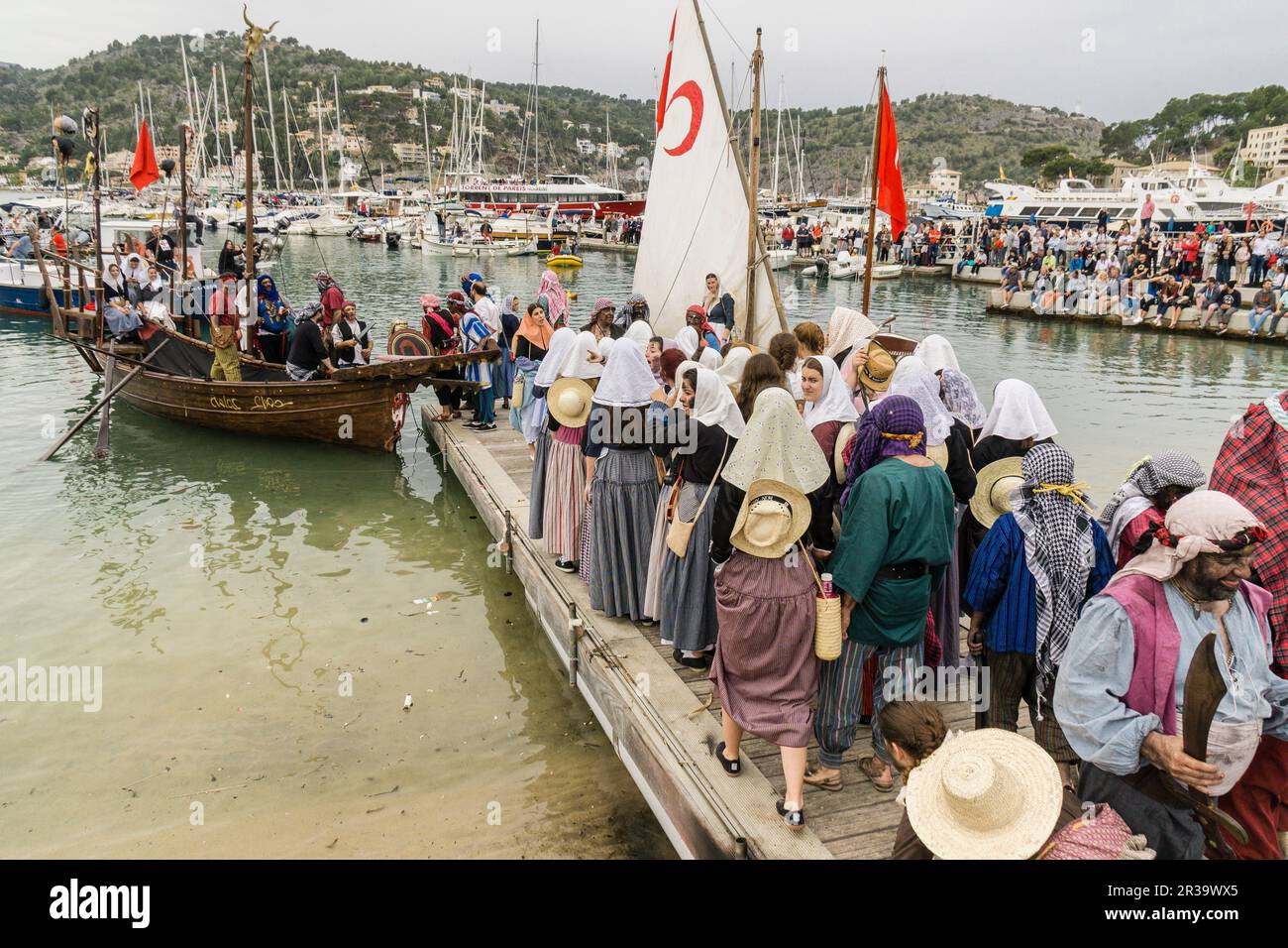 Es Firo, mori e cristiani la celebrazione della vittoria sui barbari di Maggio 11, 1561, Soller Maiorca, isole Baleari, Spagna. Foto Stock