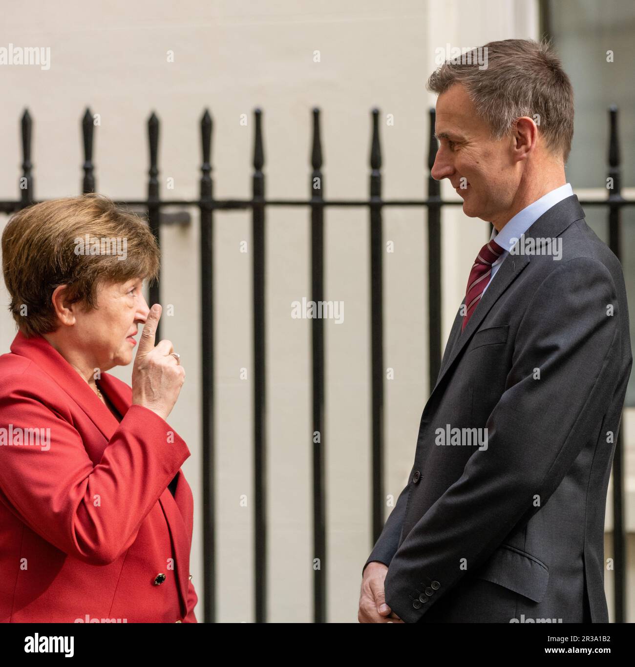 Londra, Regno Unito. 23rd maggio, 2023. Jeremy Hunt, Cancelliere dello scacchiere, incontra Kristalina Georgieva Managing Director del Fondo monetario Internazionale al 11 Downing Street London UK Credit: Ian Davidson/Alamy Live News Foto Stock