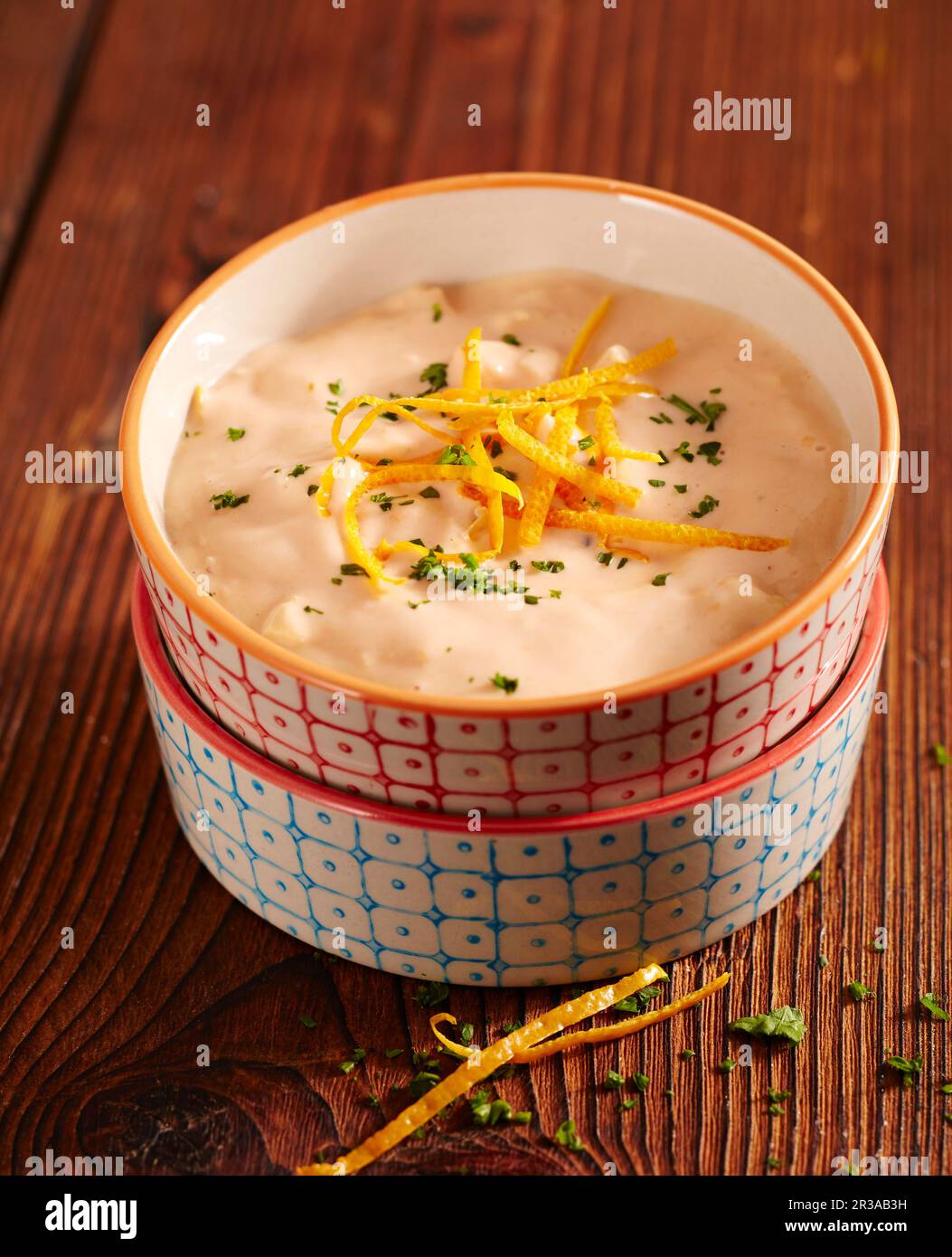 Salsa d'arancia e cocktail con maionese per una fonduta Foto Stock