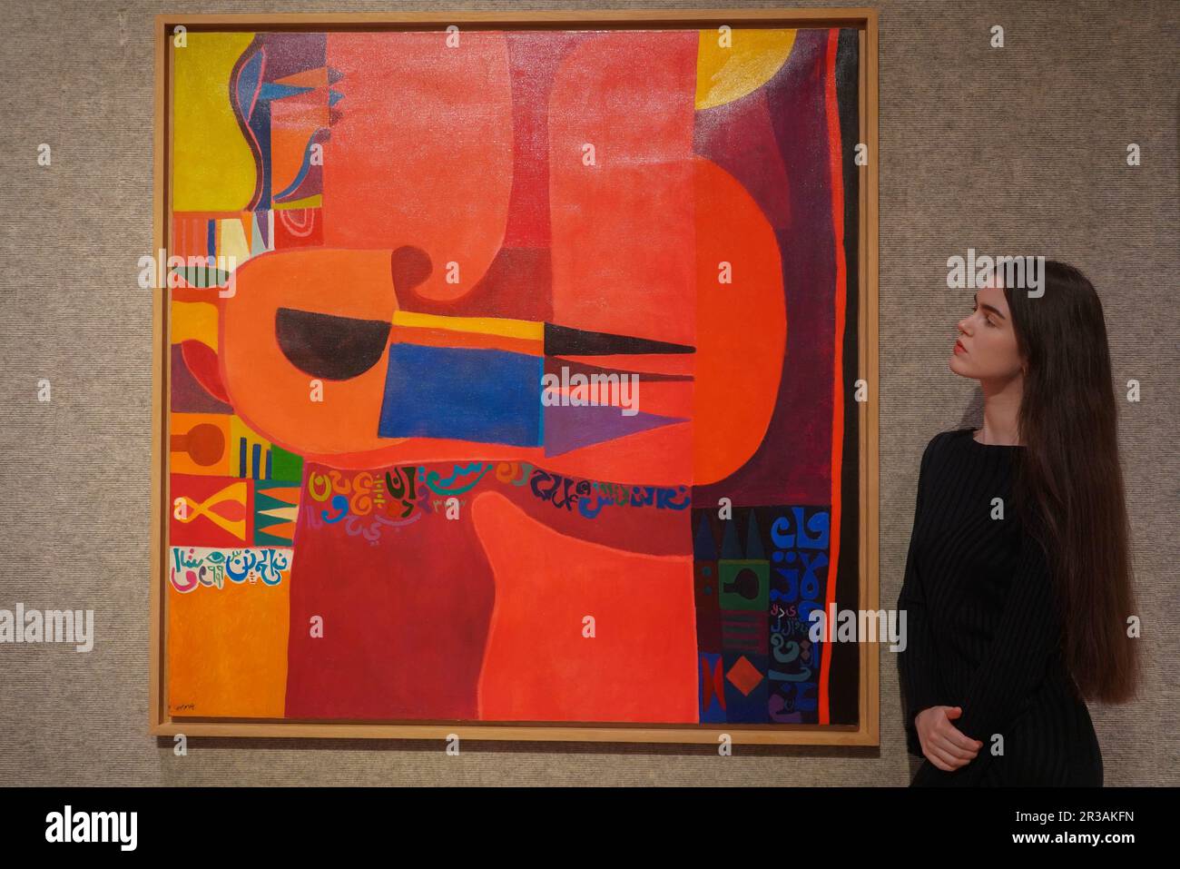 Londra Regno Unito. 23 Maggio 2023 dia Azzawi (Iraq, nato nel 1939) composizione Rossa', stima: £50.000 - £80.000 Anteprima della vendita Bonhams Arte moderna e Contemporanea Medio Oriente. . La vendita si svolge il 24 maggio. A Bonhams New Bond Street. Credit: amer Ghazzal/Alamy Live News Foto Stock