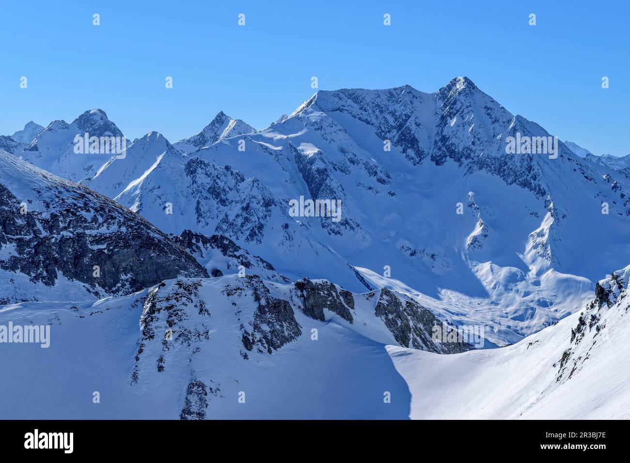 Austria, Tirolo, vette innevate nelle Alpi di Kitzbuhel Foto Stock