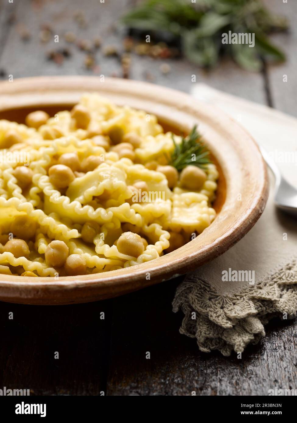 Zuppa di ceci con tagliatelle Foto Stock