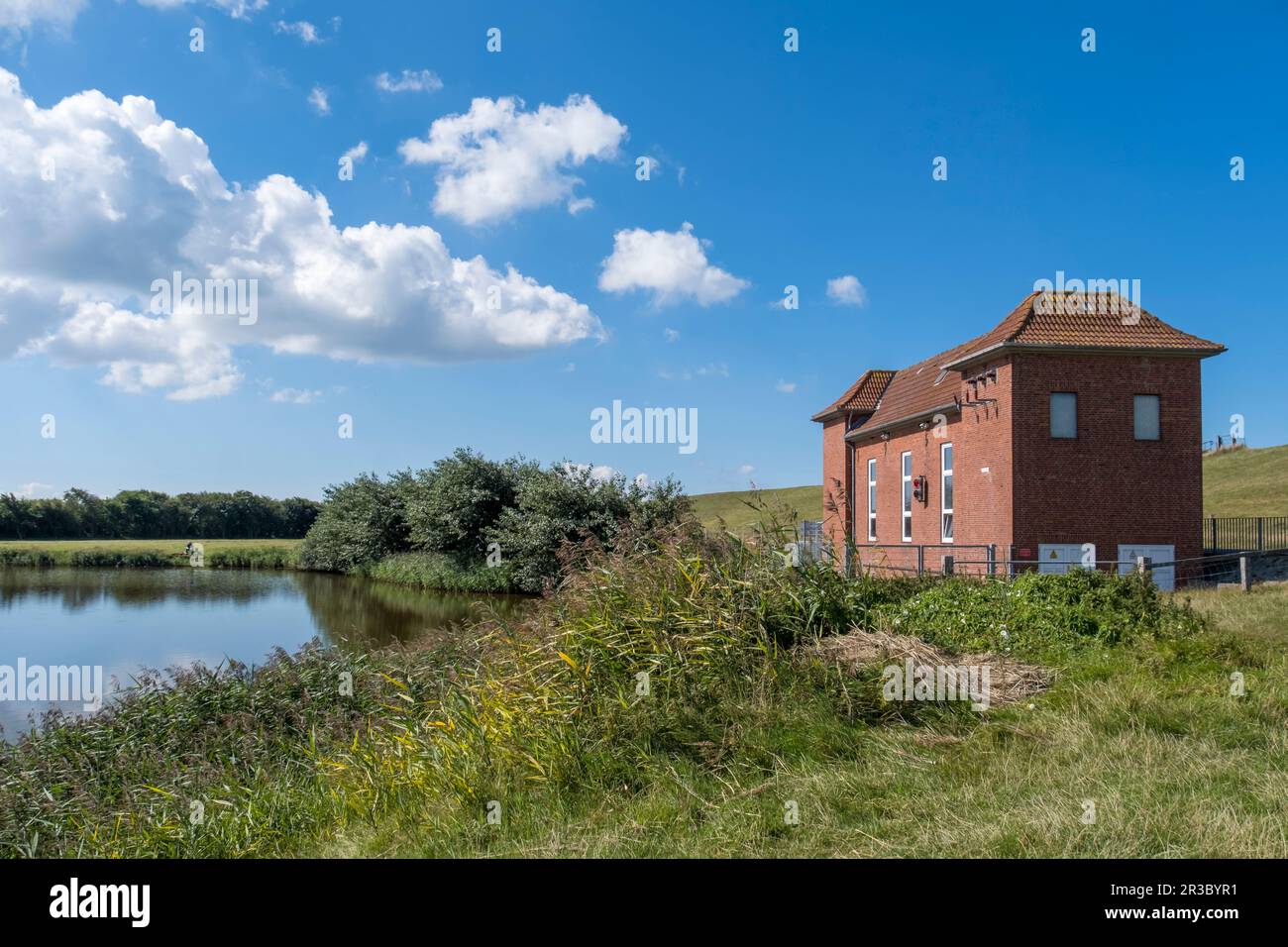 Stazione di pompaggio Oldsum, isola del Mare del Nord di FÃ¶hr Foto Stock