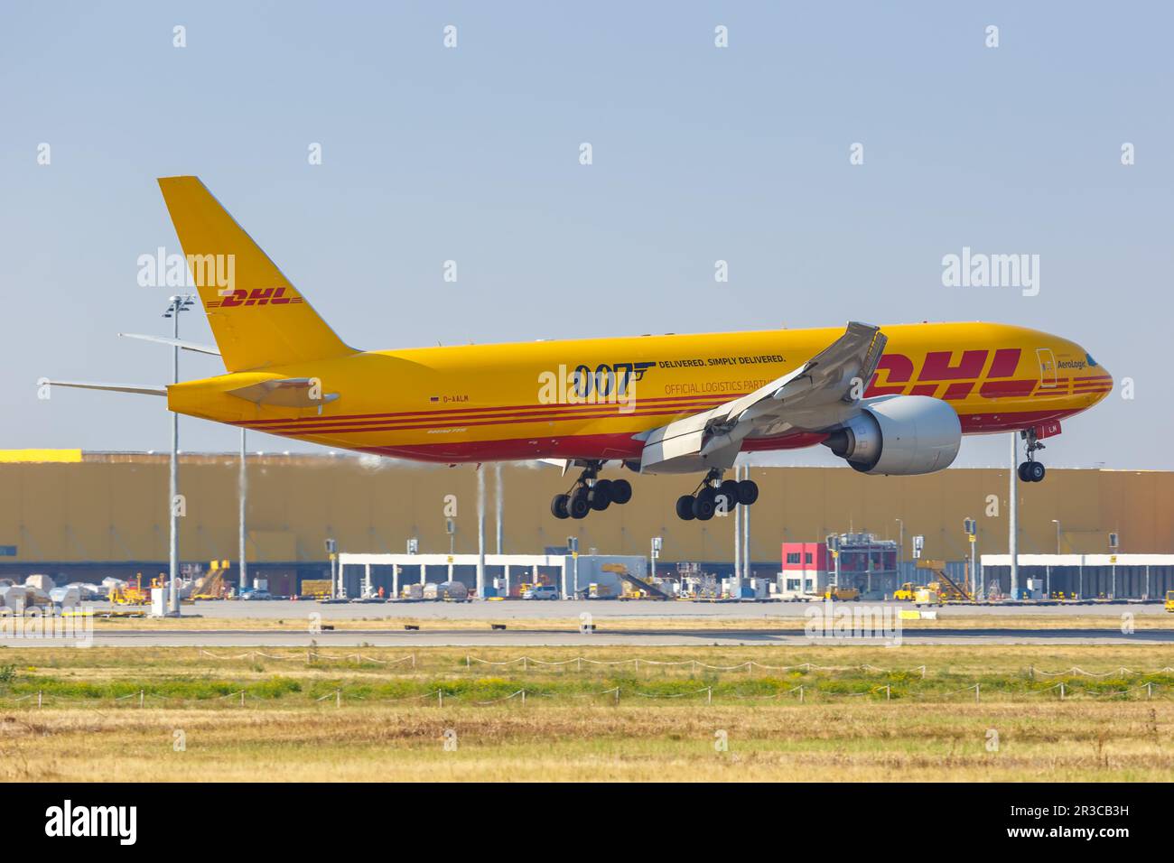 Velivolo DHL Boeing 777F Aeroporto di Lipsia Halle Foto Stock