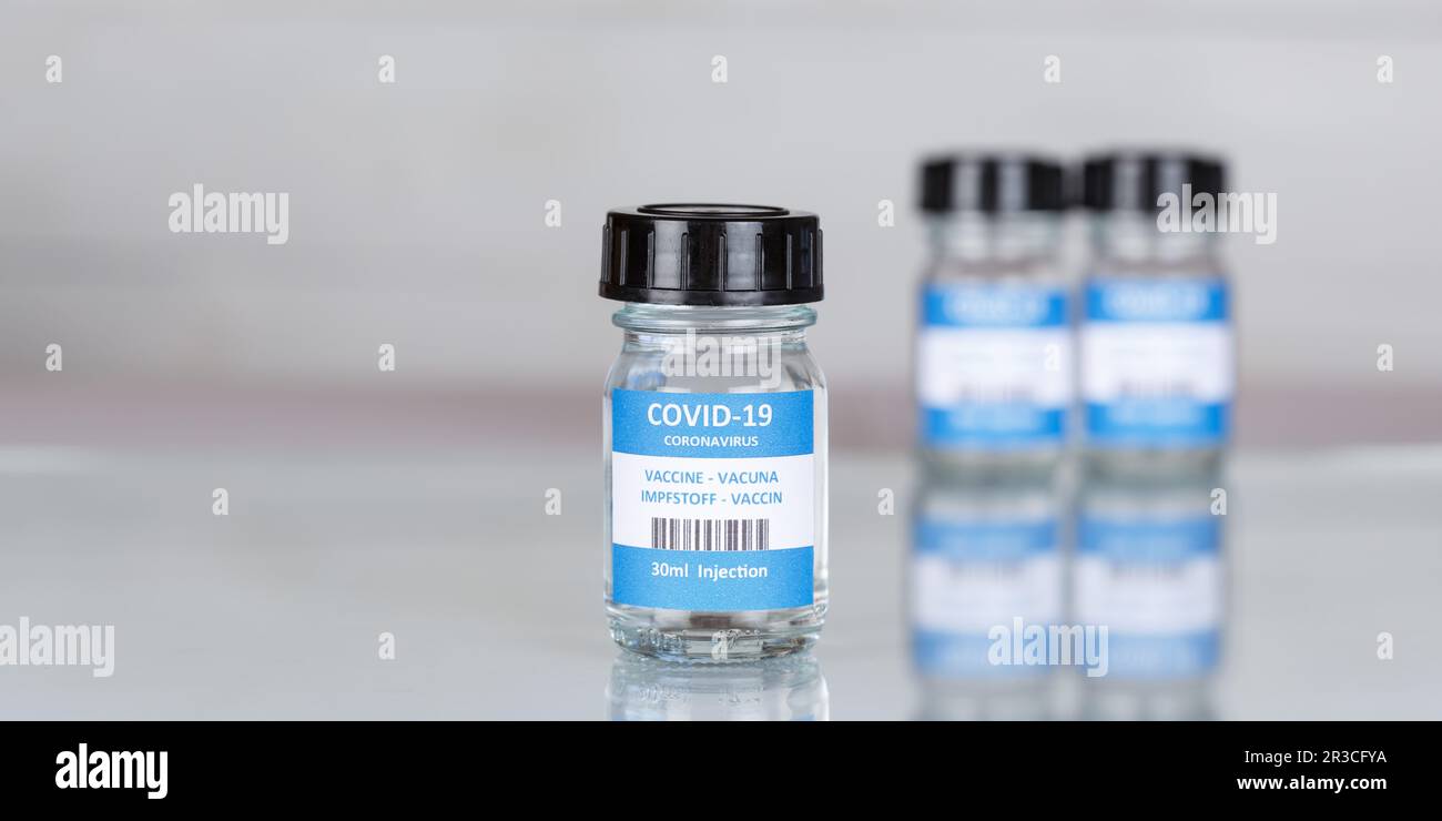 Vaccino Coronavirus Corona Virus COVID-19 vaccino di Covid testo spazio libero CopySpace Panorama Foto Stock