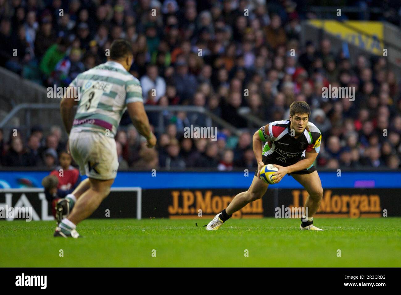 Ben Botica di Harlequins in azione durante la partita Aviva Premiership tra Harlequins e Londra irlandese a Twickenham, sabato 29th dicembre 2012 Foto Stock