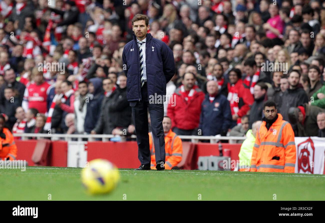 Il manager di Tottenham Hotspurs Andre Villas Boas può solo guardare sopra come Arsenal Spurs 5:2Arsenal 17/11/12 Arsenal V Tottenham Hotspurs 17/11/12 The Premier L Foto Stock