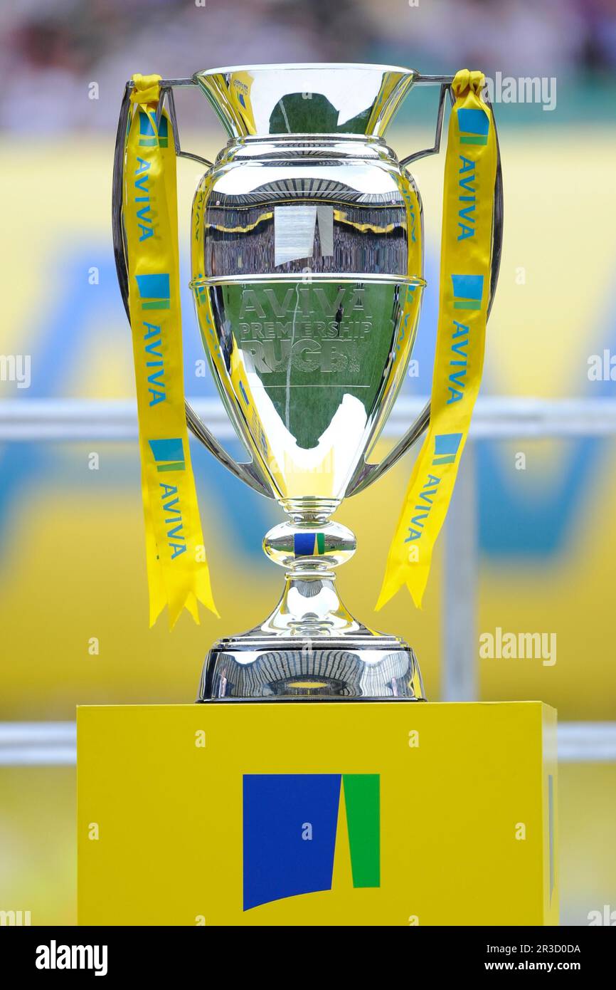 Il trofeo Aviva Premiership in mostra dopo la finale Aviva Premiership tra  Leicester Tigers e Northampton Saints al Twickenham Stadium di sabato Foto  stock - Alamy