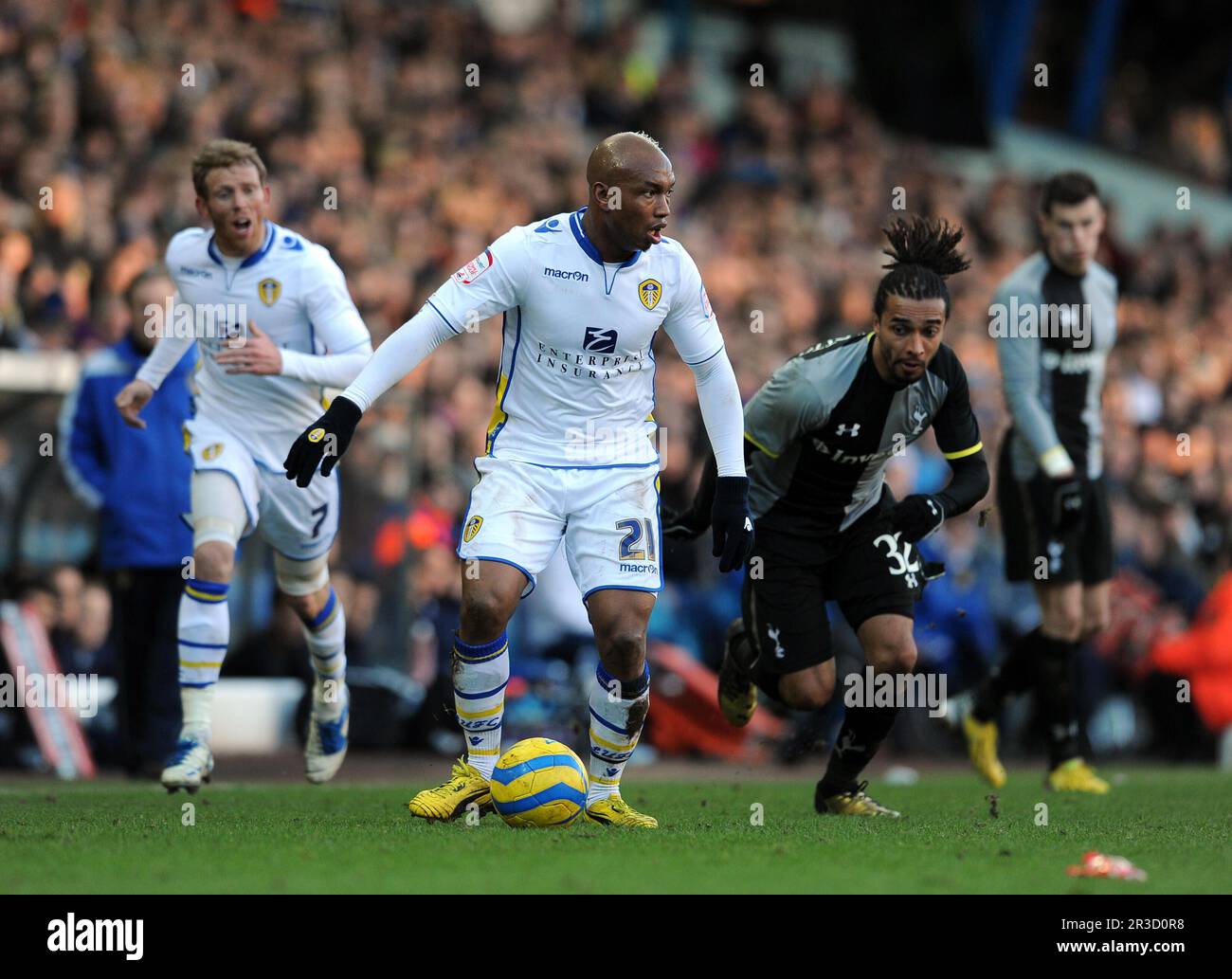 El Hadji DioufLeeds United 2012/13 Benoit Assou Ekotto Tottenham Hotspur Leeds United V Tottenham Hotspur (2-1) 27/01/13 The fa Cup Fourth Round Photo Foto Stock