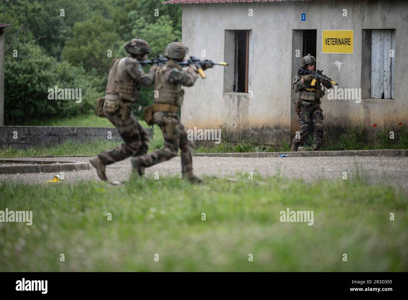 Caylus, Francia. 23rd maggio, 2023. Presentazione del VBMR-L 'Serval' francese (veicolo blindato multirole-Leger/Light Multirole Armoured Vehicle) durante un esercizio nel campo militare di Caylus, Francia, il 23 maggio 2023. Il Serval prenderà il posto del VAB (veicoli forward blindati) in servizio per più di 40 anni. Foto di Eliot Blondet/ABACAPRESS.COM Credit: Abaca Press/Alamy Live News Foto Stock